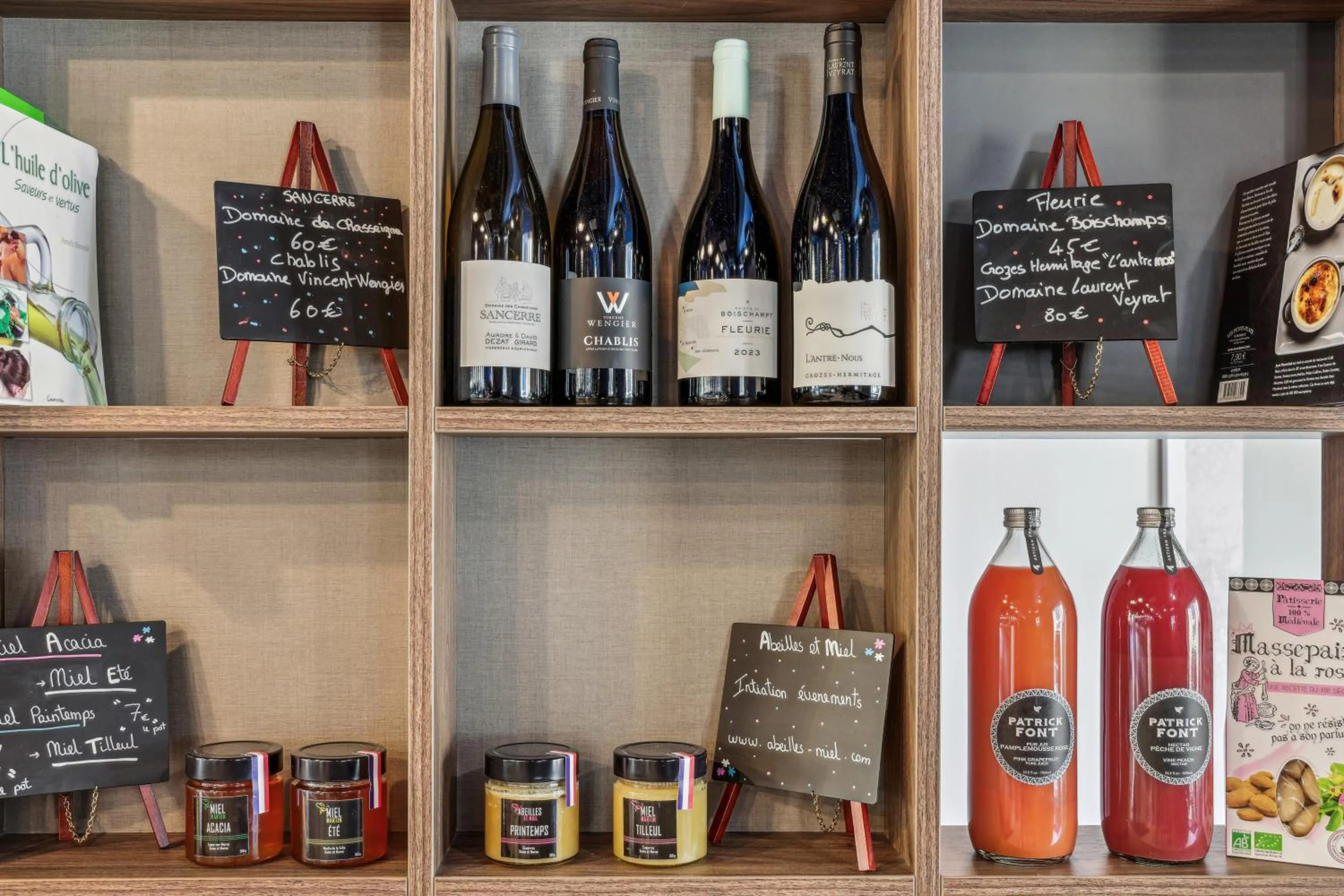 On-site shops in Hôtel AKENA Serris - Val d'Europe