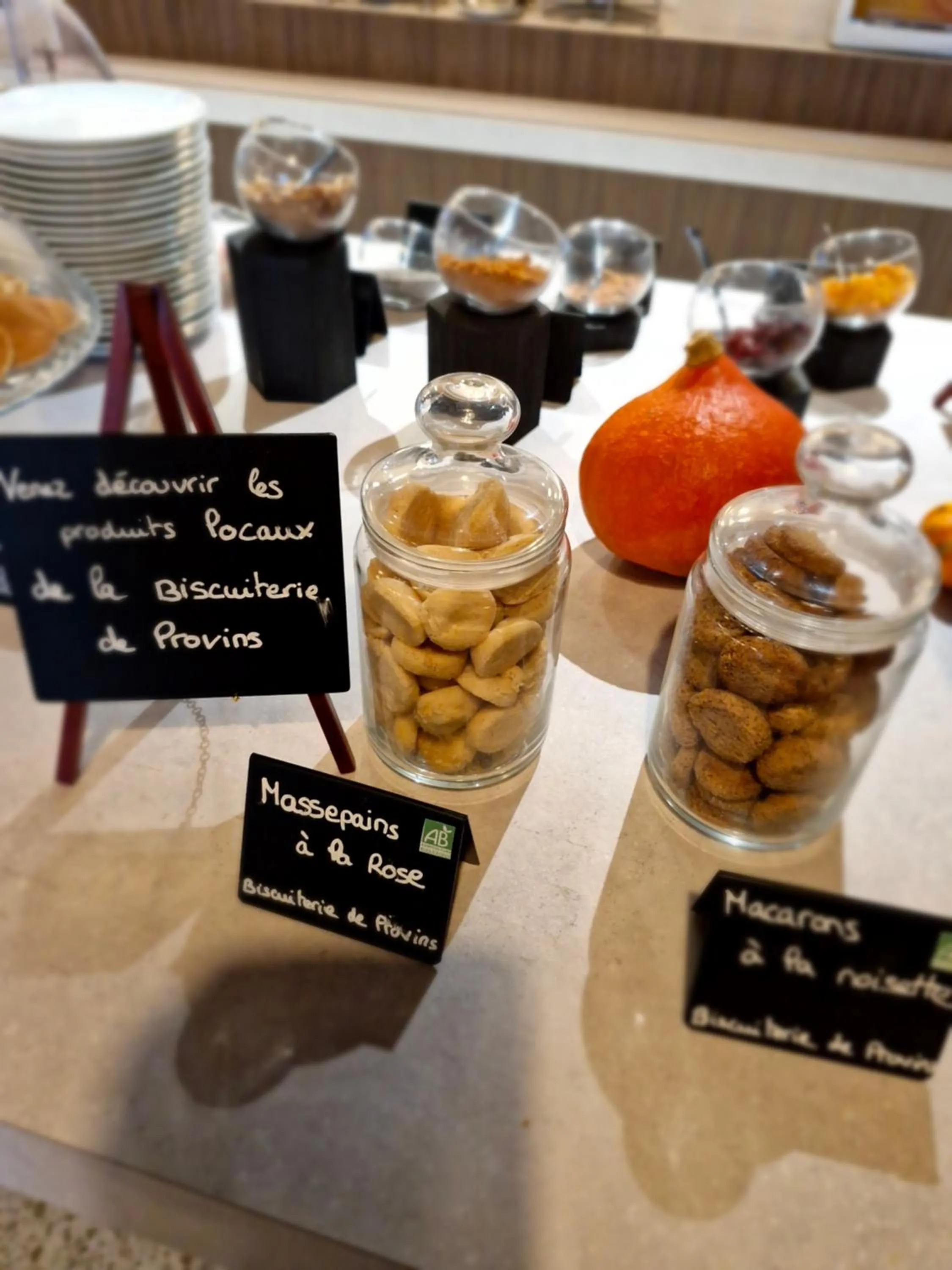 Breakfast in Hôtel AKENA Serris - Val d'Europe