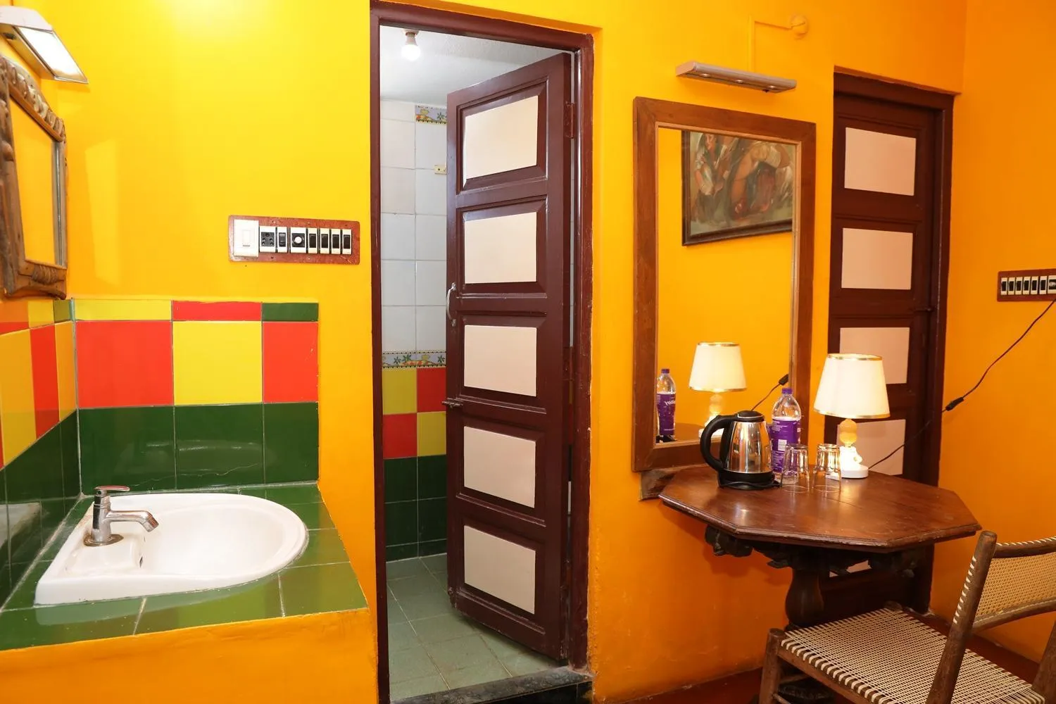 Photo of the whole room in LA VILLA CREOLE