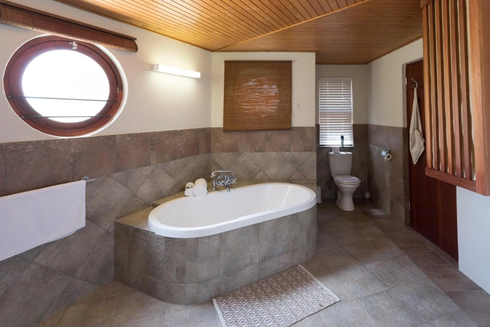 Bathroom in Rössmund Lodge