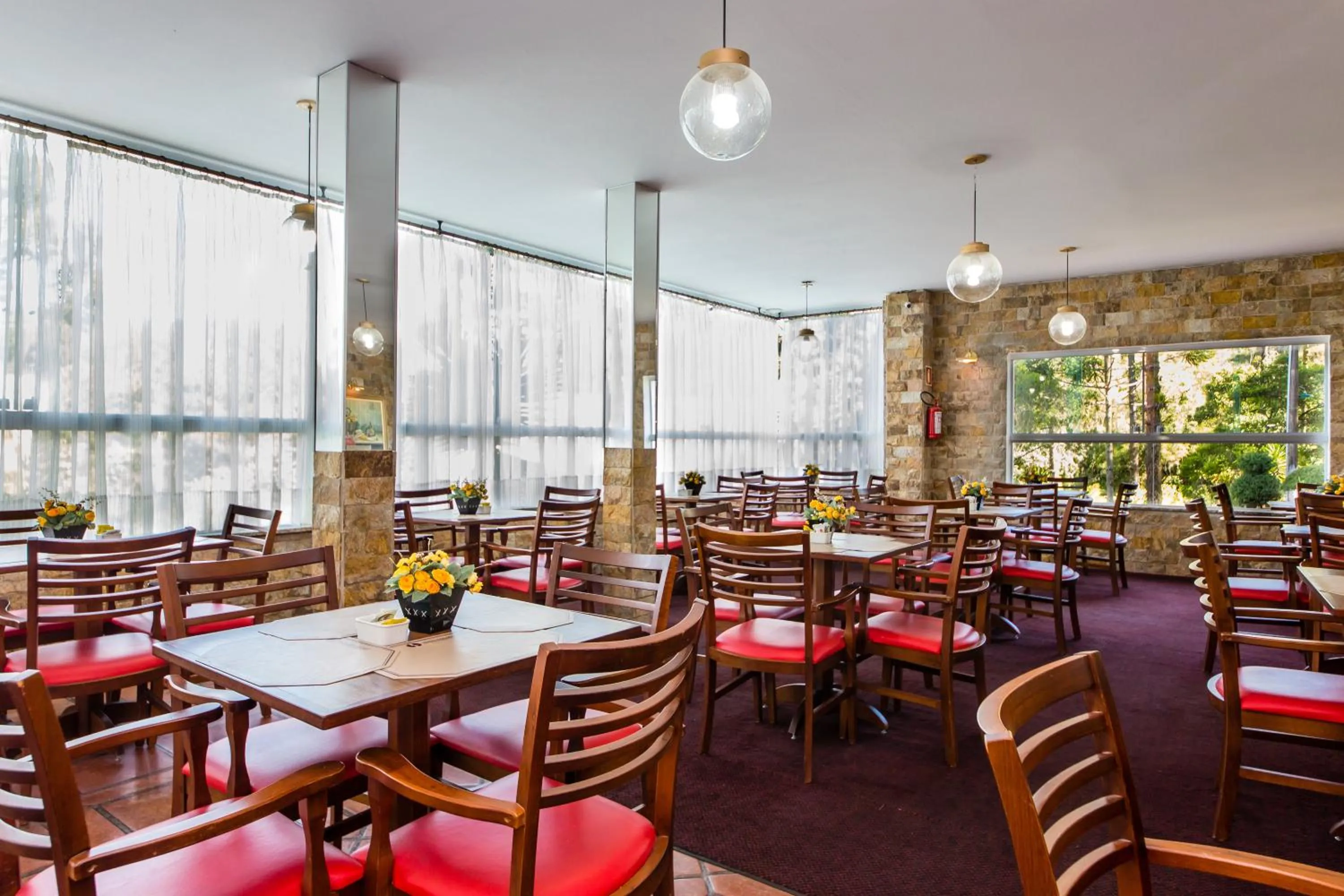 Restaurant/places to eat in Hotel Fazenda Golden Park Campos do Jordão