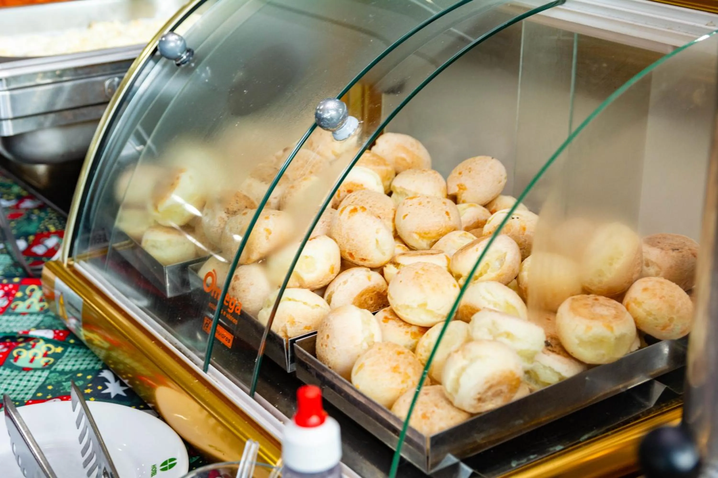 Breakfast in Hotel Fazenda Golden Park Campos do Jordão