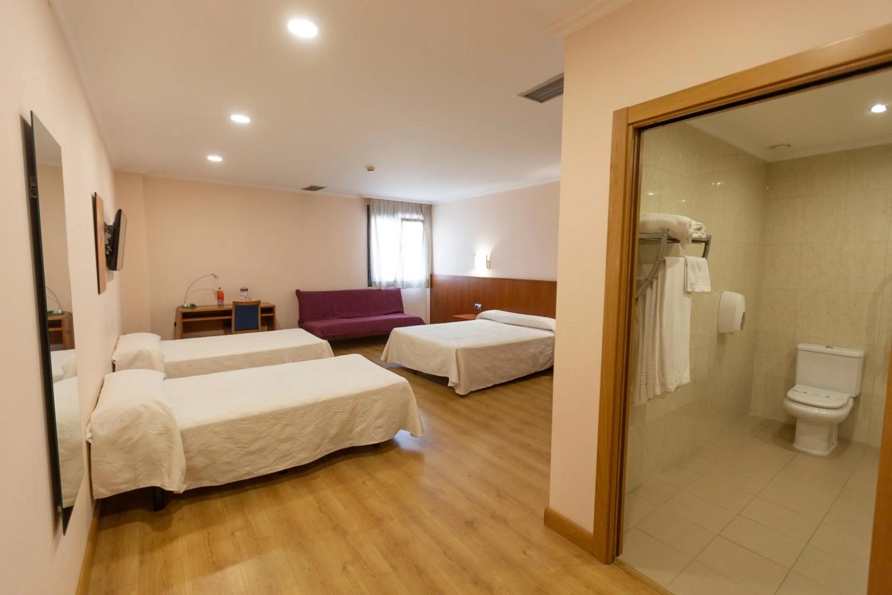 Family, Bed in Andamur San Román