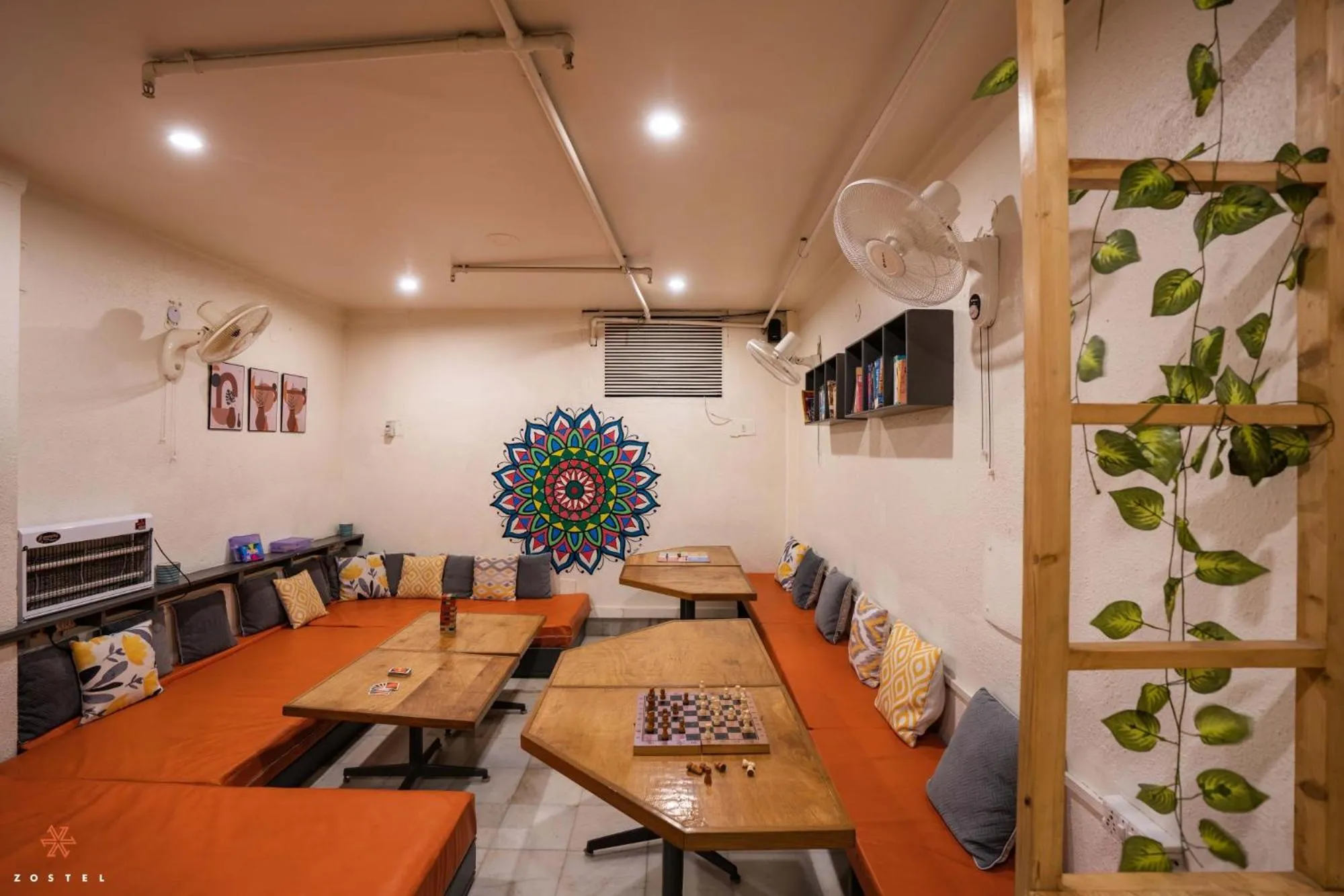 Restaurant/places to eat in Zostel Delhi