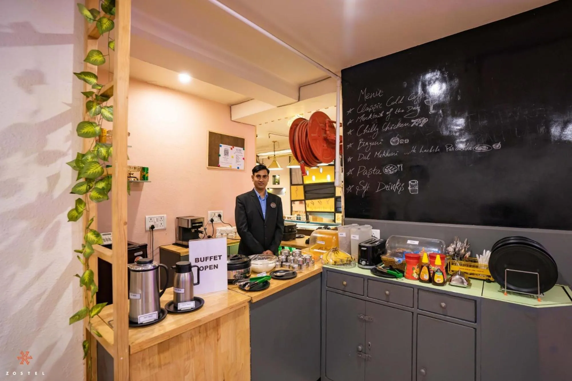 Restaurant/places to eat in Zostel Delhi