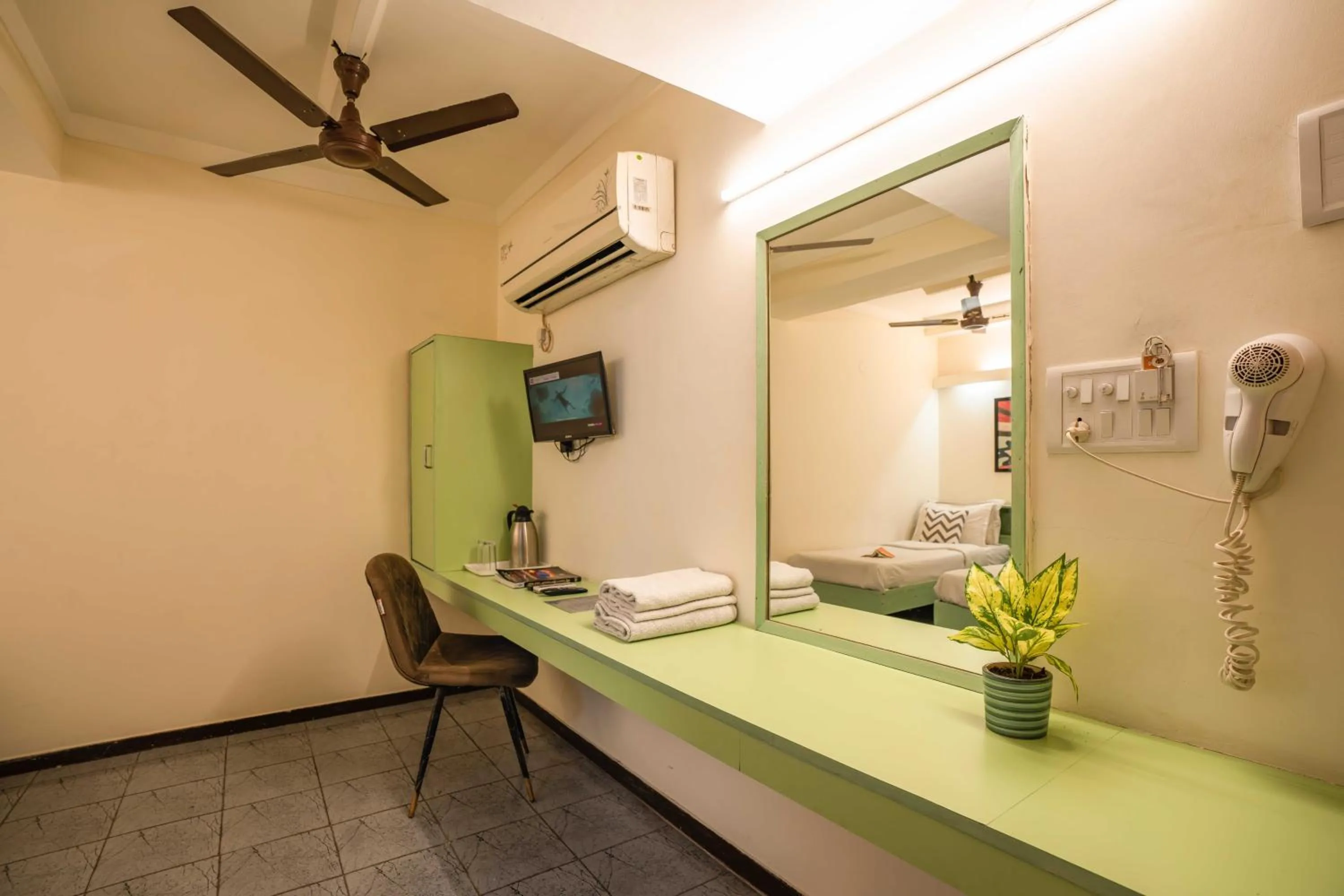 TV and multimedia in Zostel Delhi