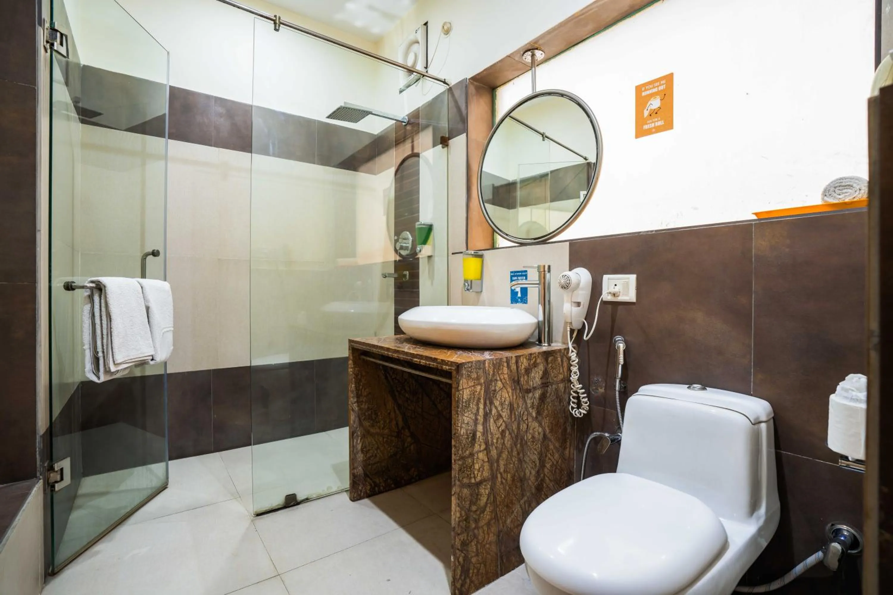 Shower in Zostel Delhi