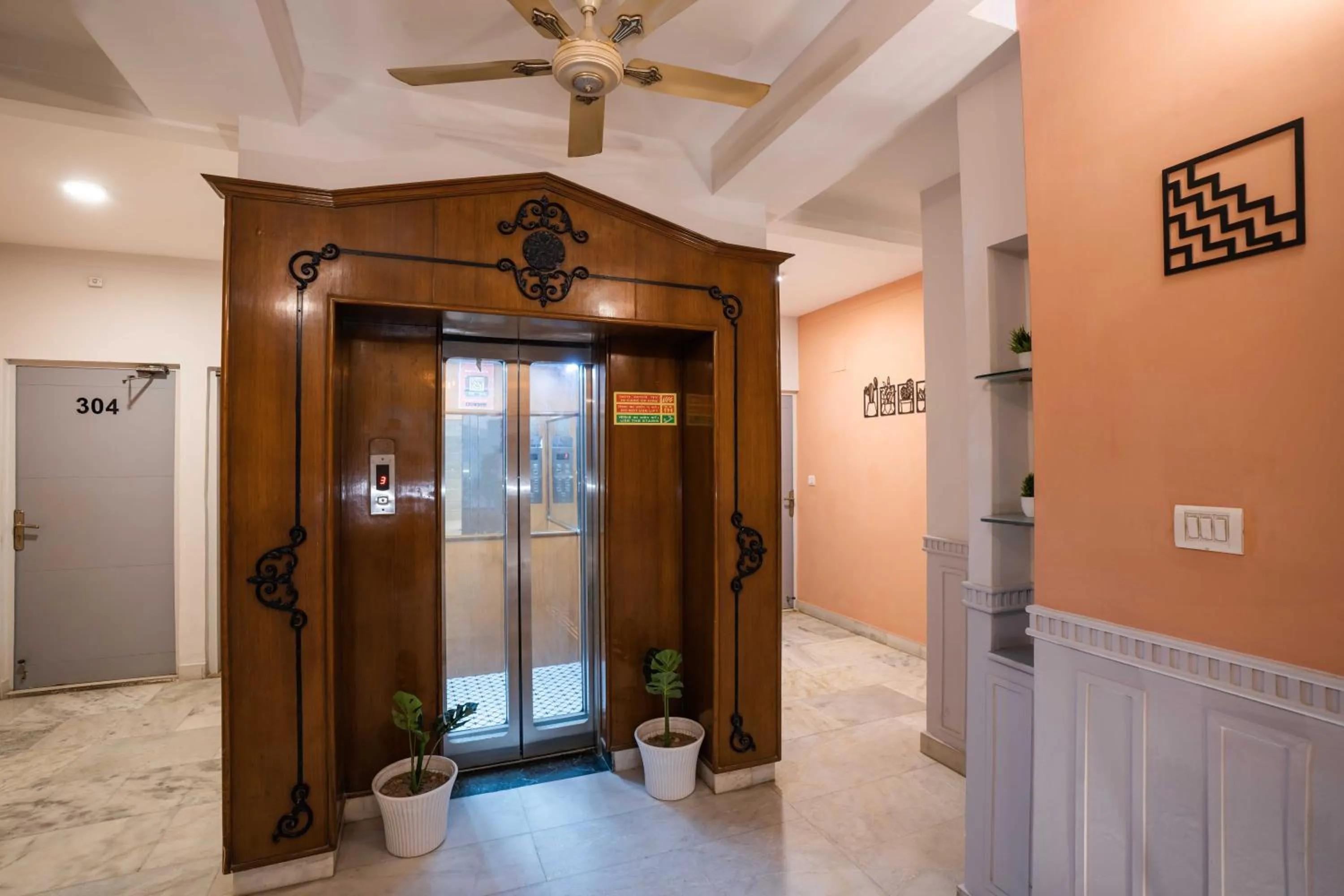 Lobby or reception in Zostel Delhi