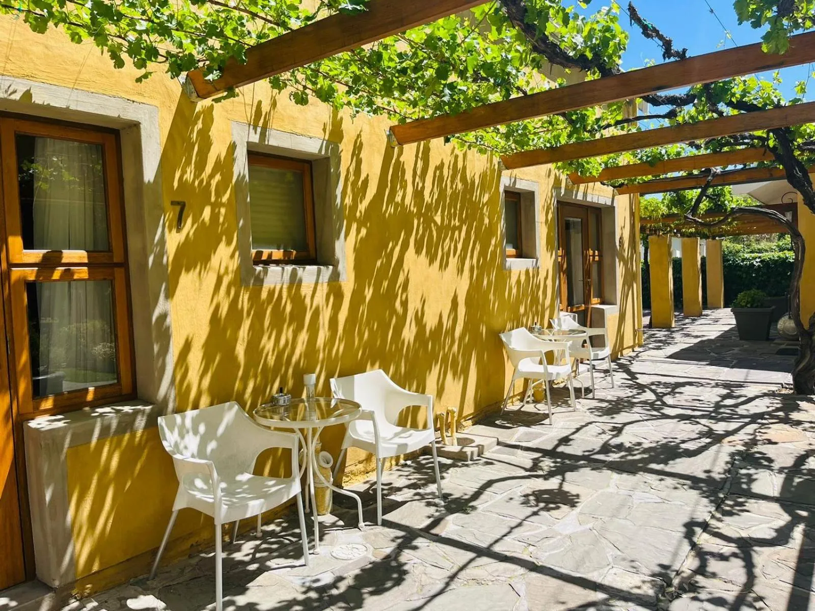 Property building in 17 on Bird Guest House