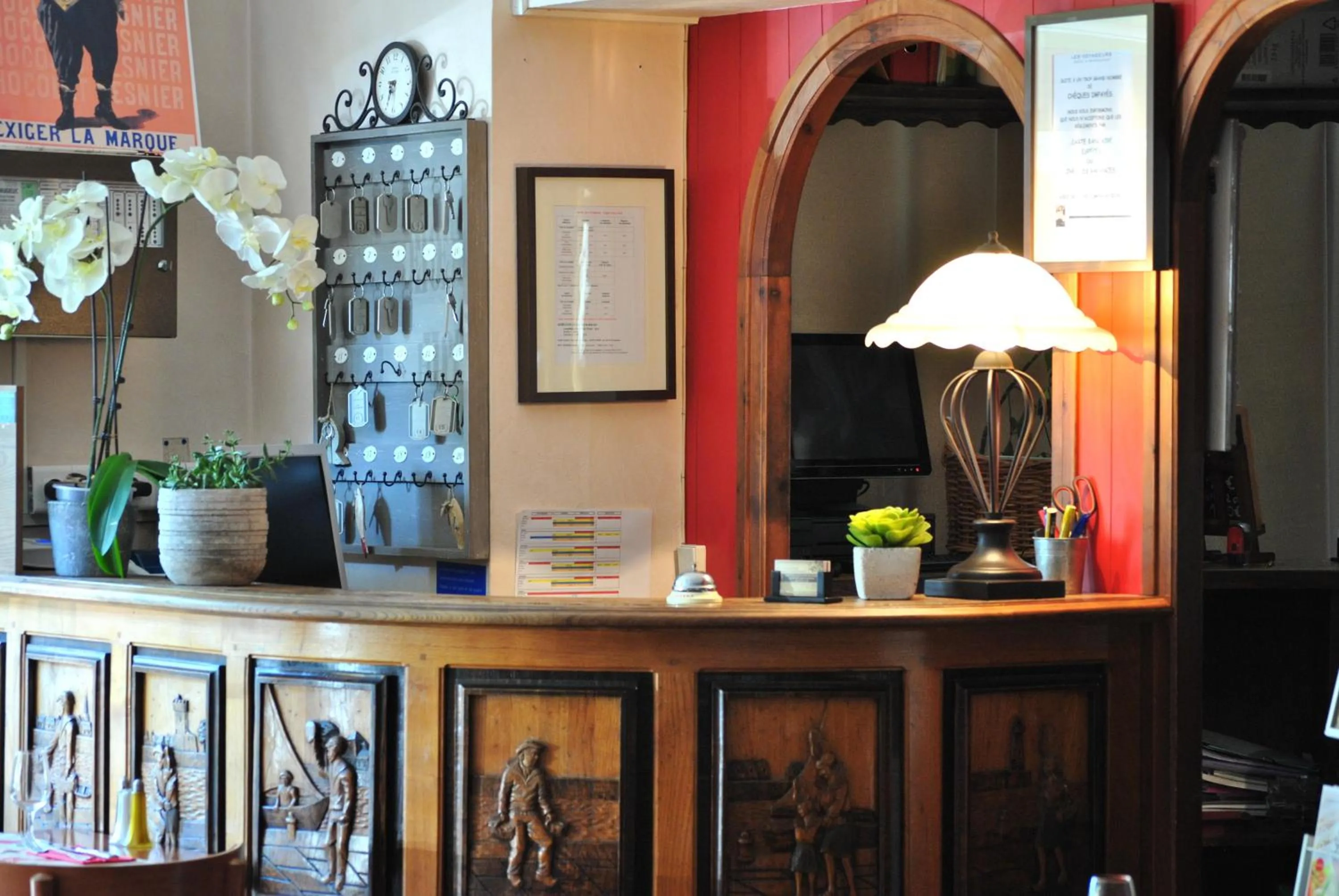 Lounge or bar in Hotel Les Voyageurs