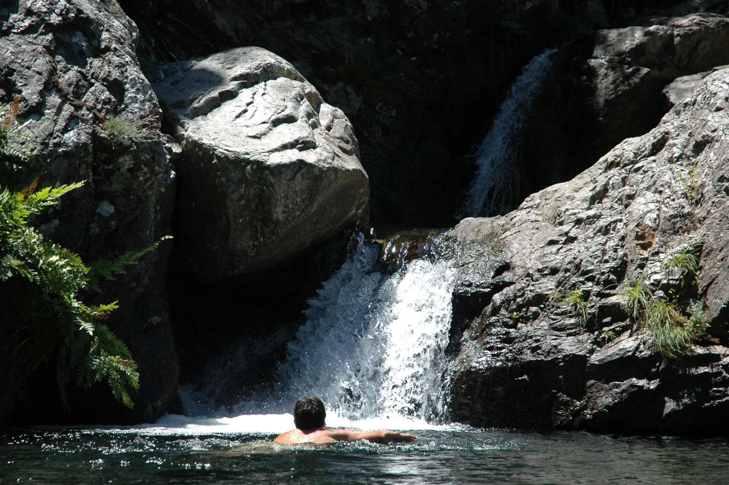 Property building in Casa do Neveiro