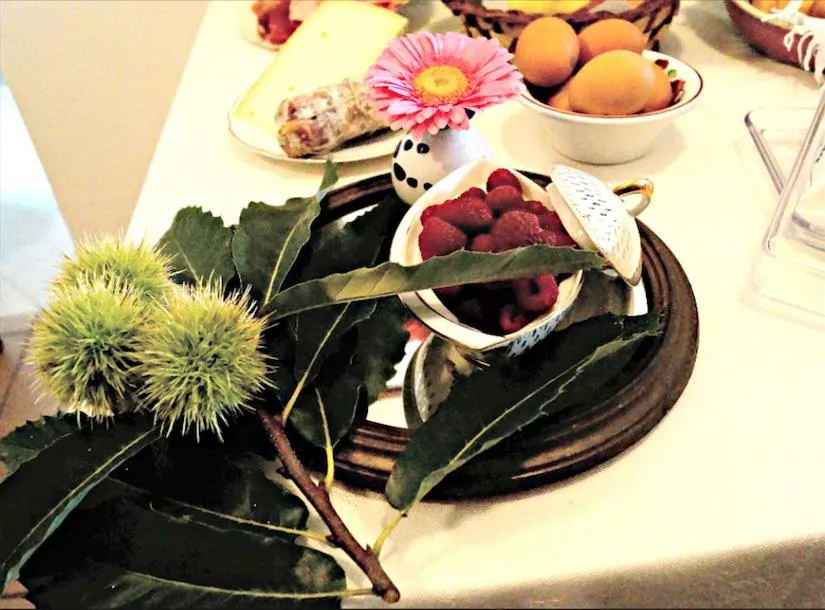 Buffet breakfast in Bed And Breakfast Il Garoch