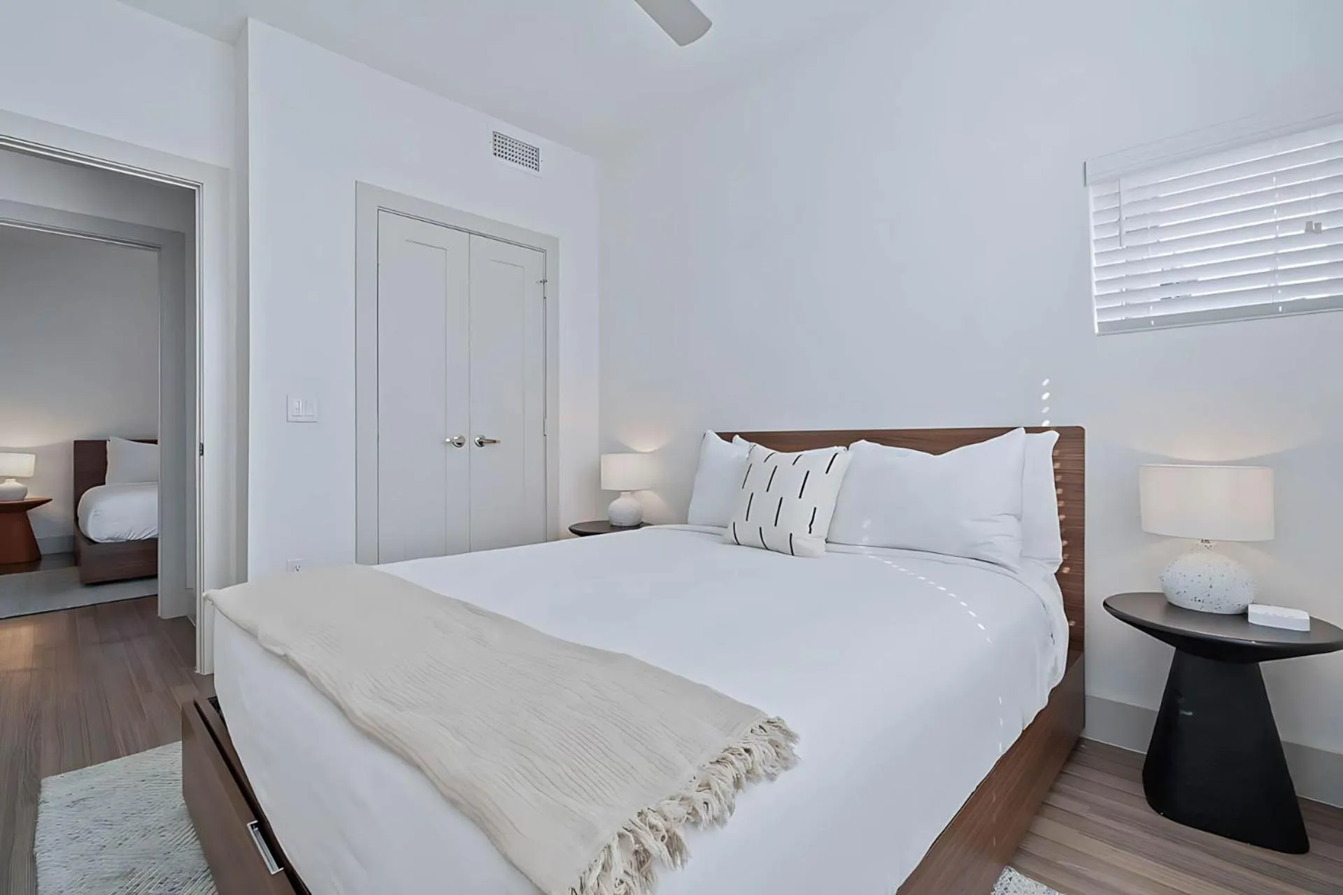 Bedroom, Bed in Placemakr Downtown Austin