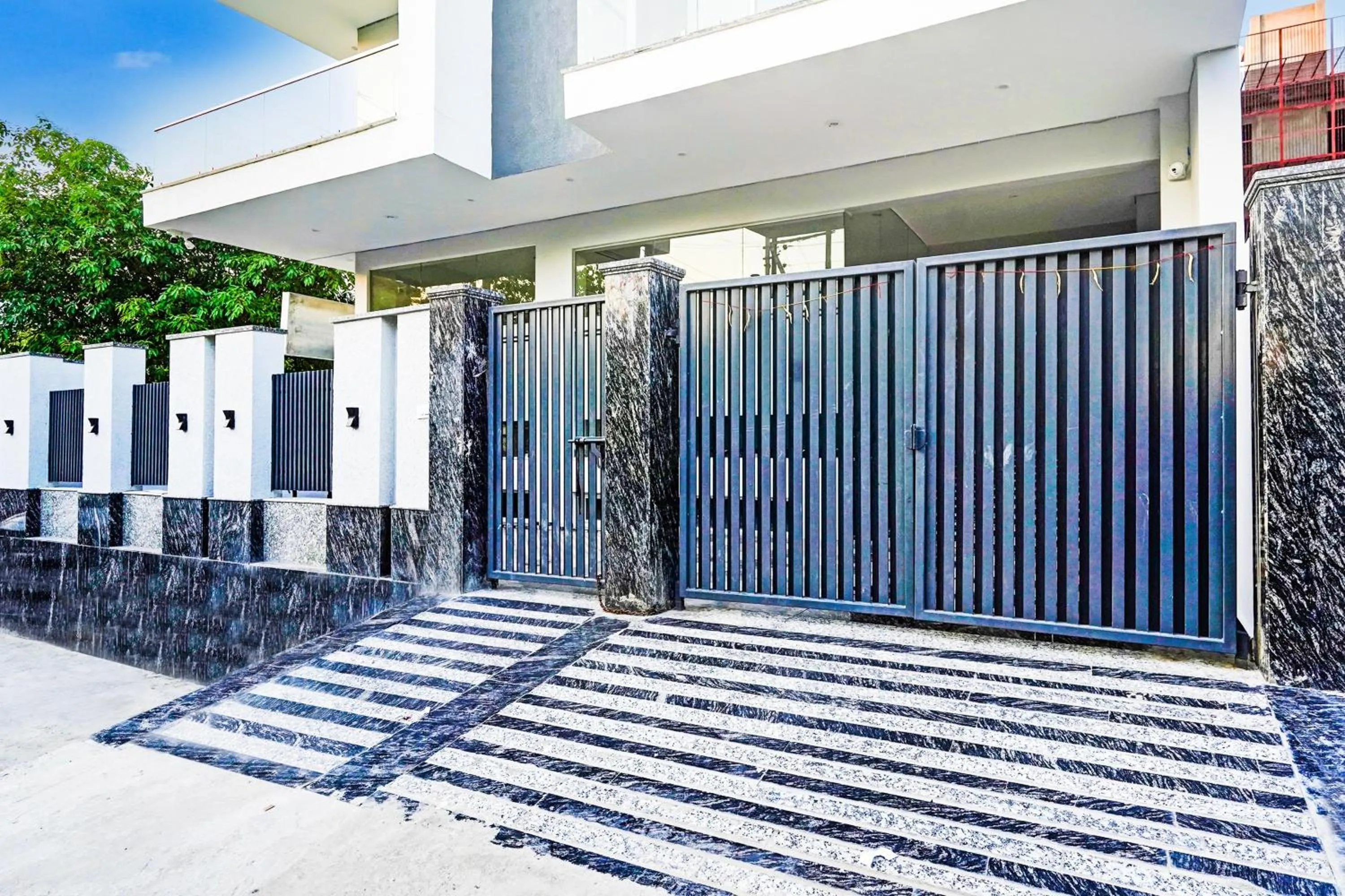 Facade/entrance in Townhouse Sector 86 Near Sector 83 Metro Station