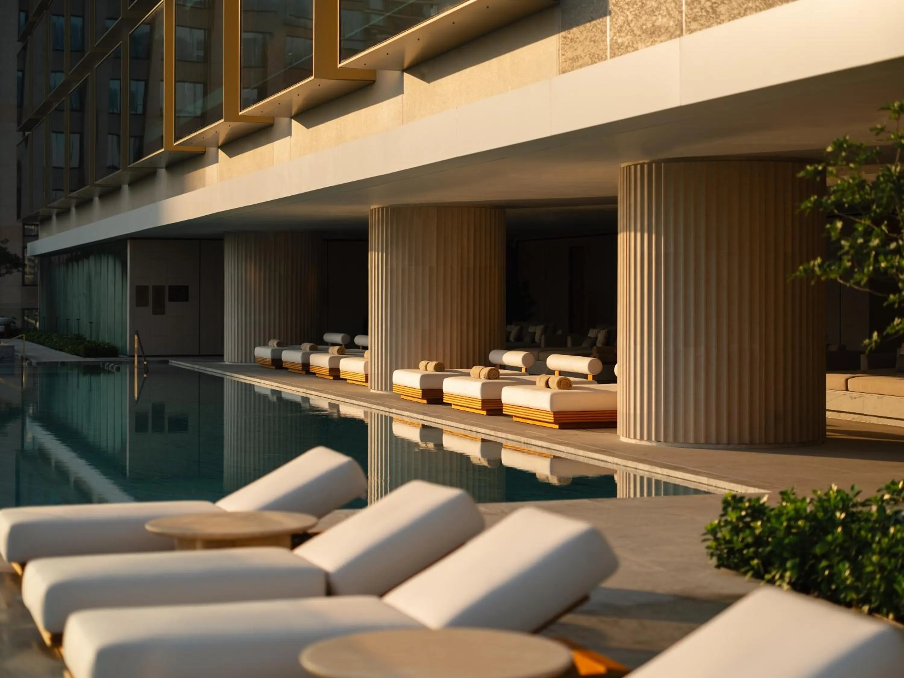 Swimming pool in Dusit Thani Bangkok
