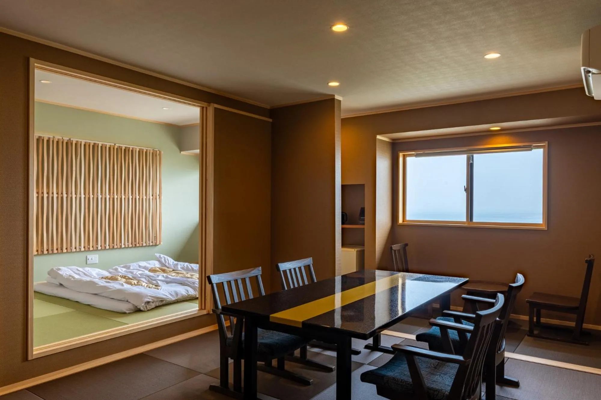 Photo of the whole room, Bed in AtamiOnsen Nagahamaen