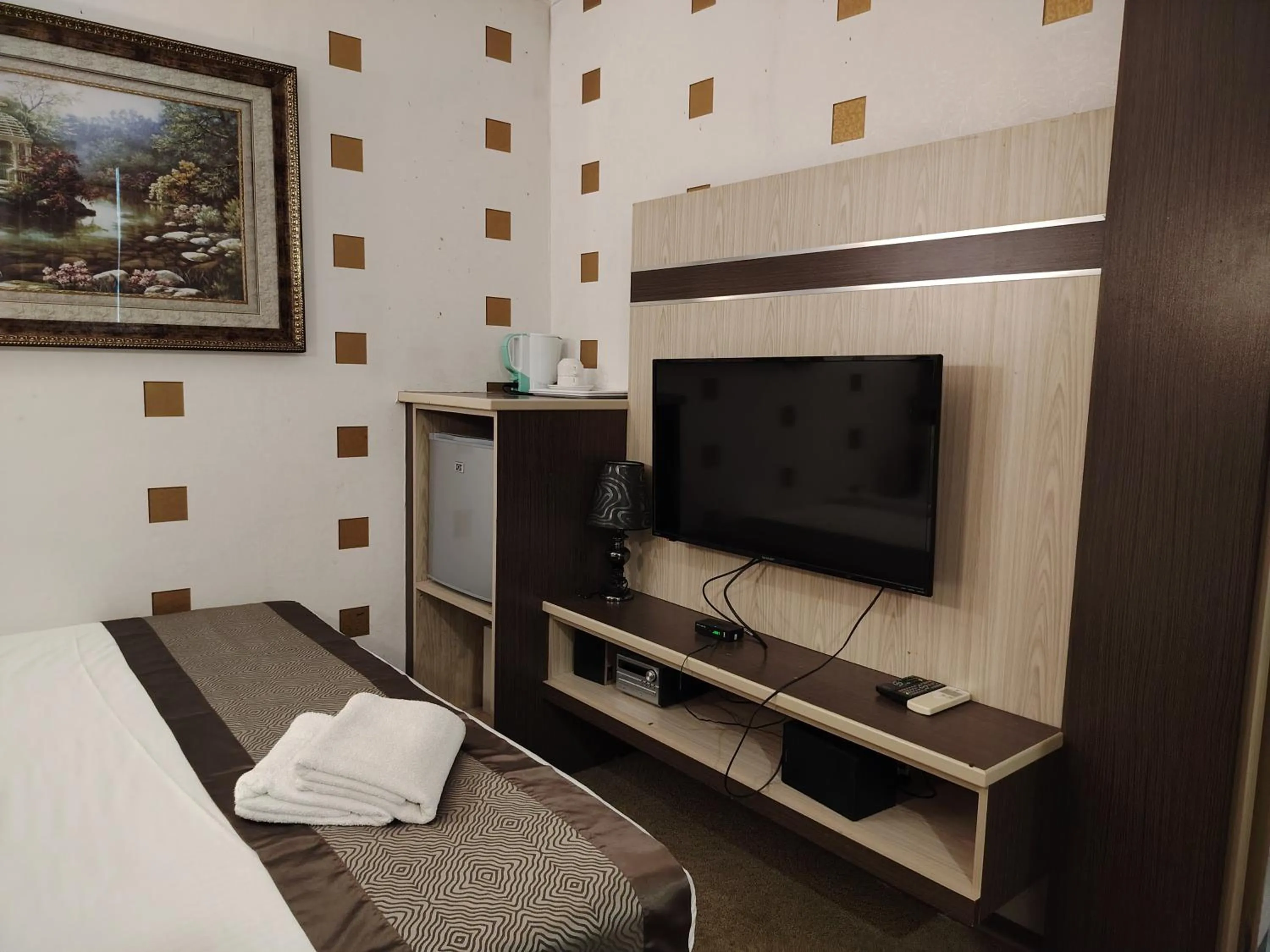 TV and multimedia in The Ardens Hotel - Nong Chik, Kolam Air, Johor Bahru