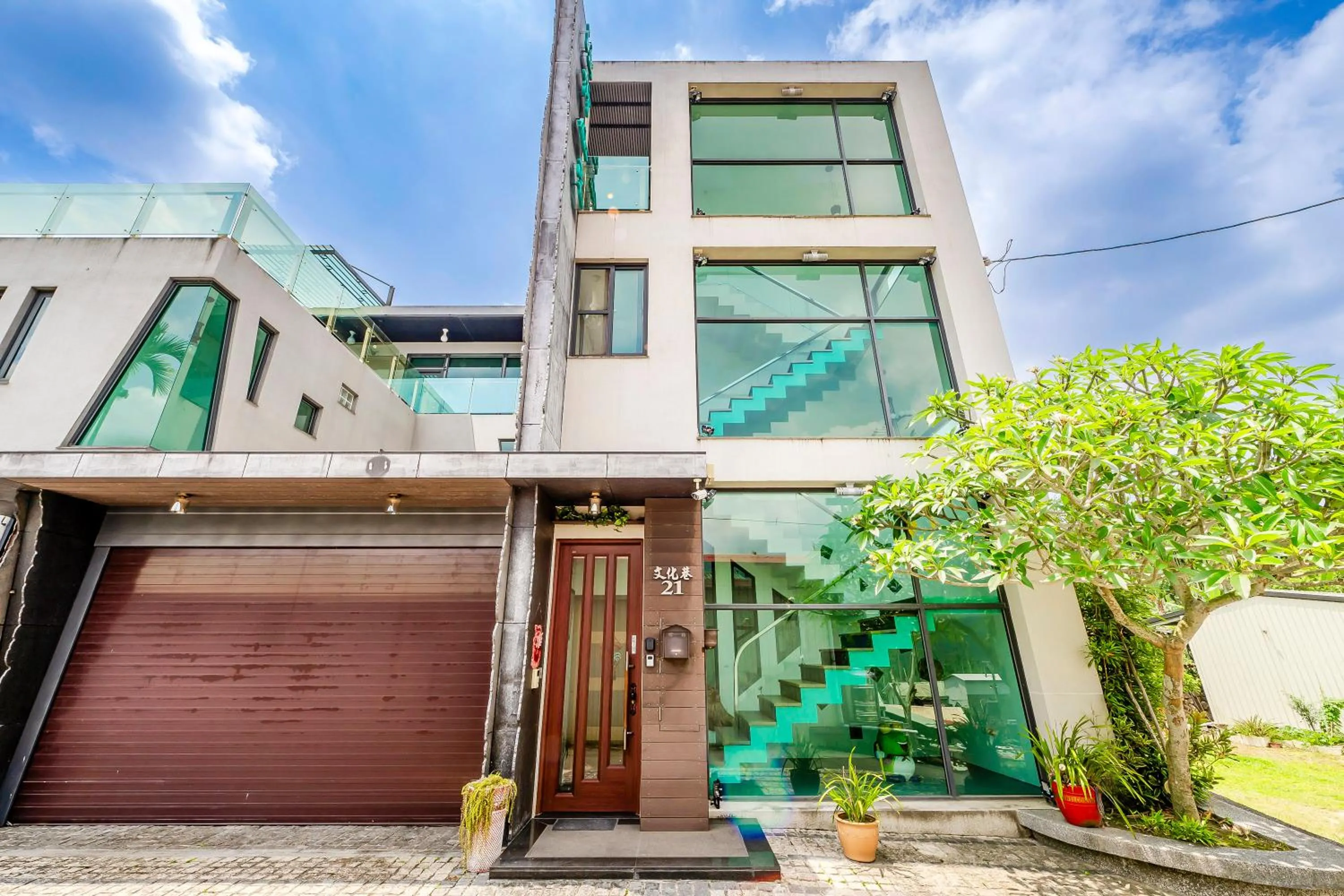 Property building in Han Yan Hill Hotel