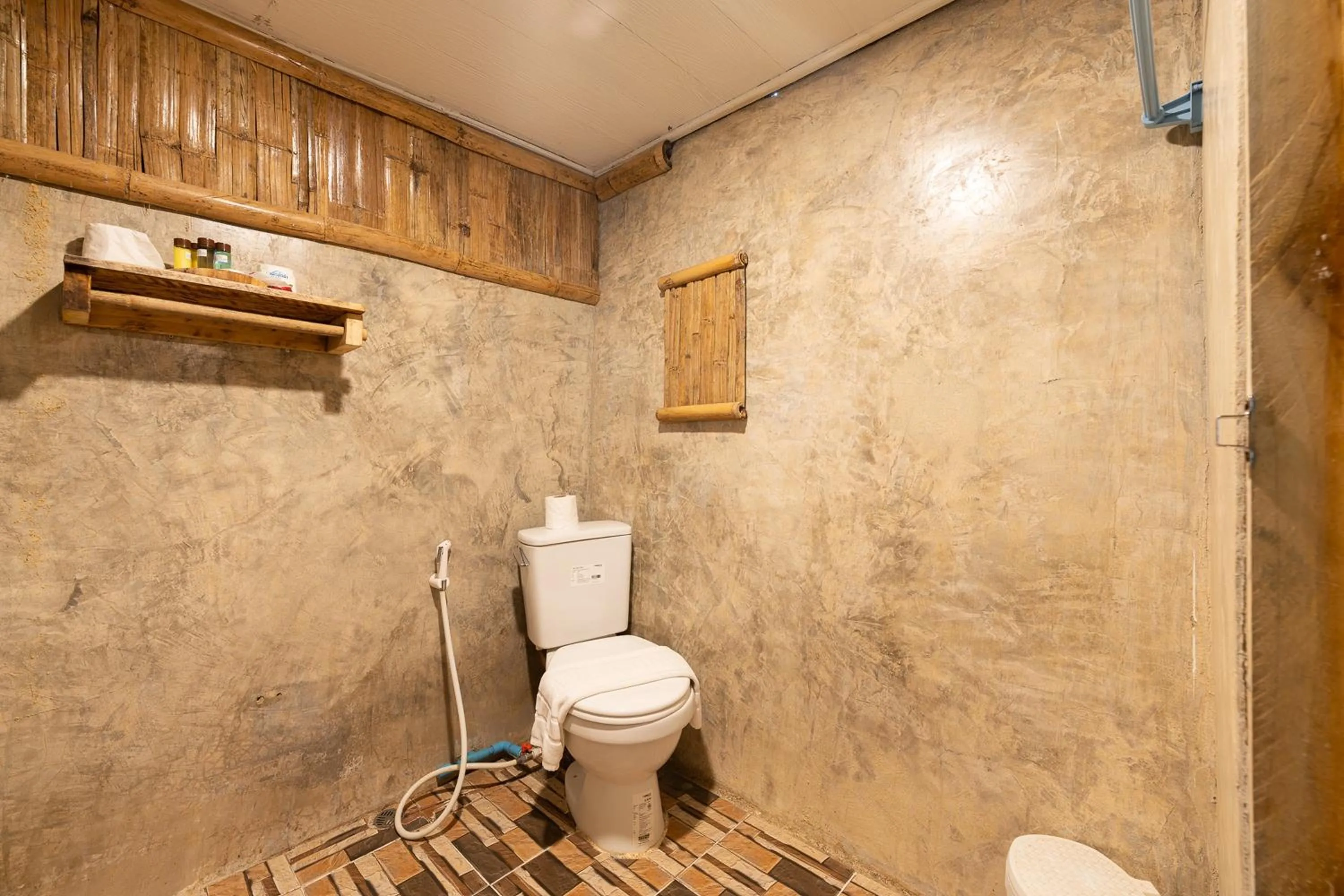 Bathroom in Monruamsuk Homestay Cafe and Bistro