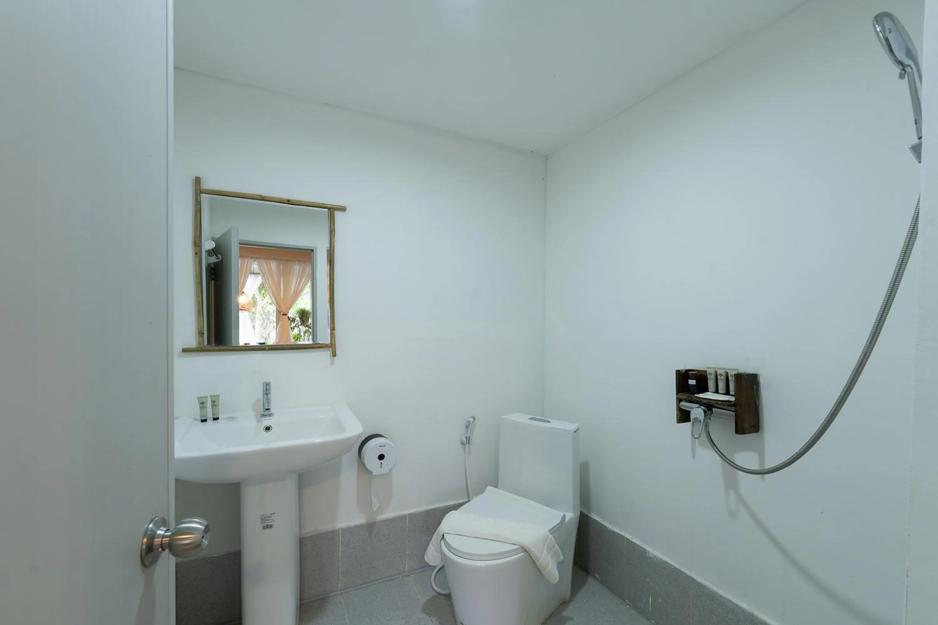 Bathroom in Monruamsuk Homestay Cafe and Bistro