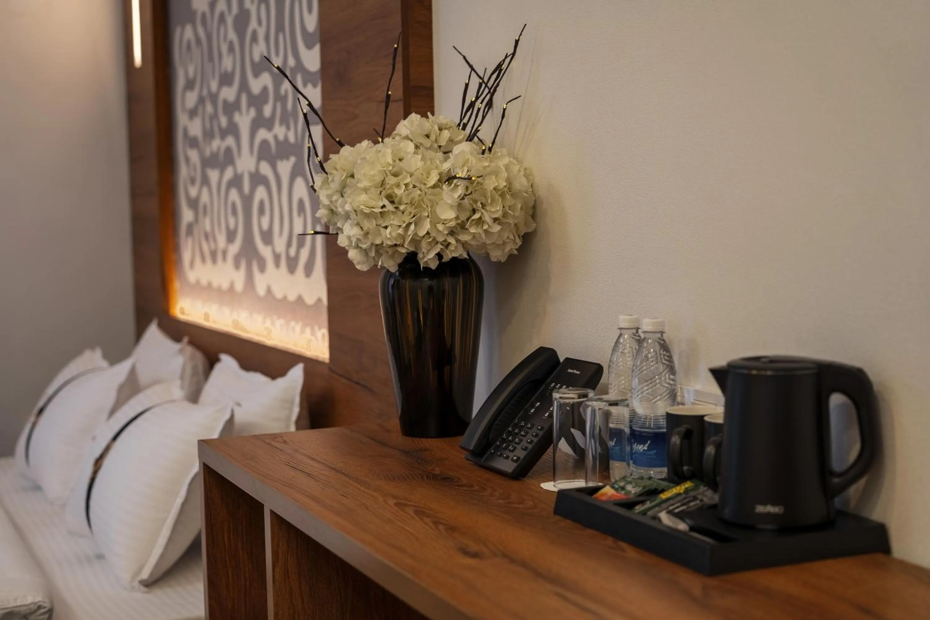 Coffee/tea facilities in Duo Hotel by Futuro