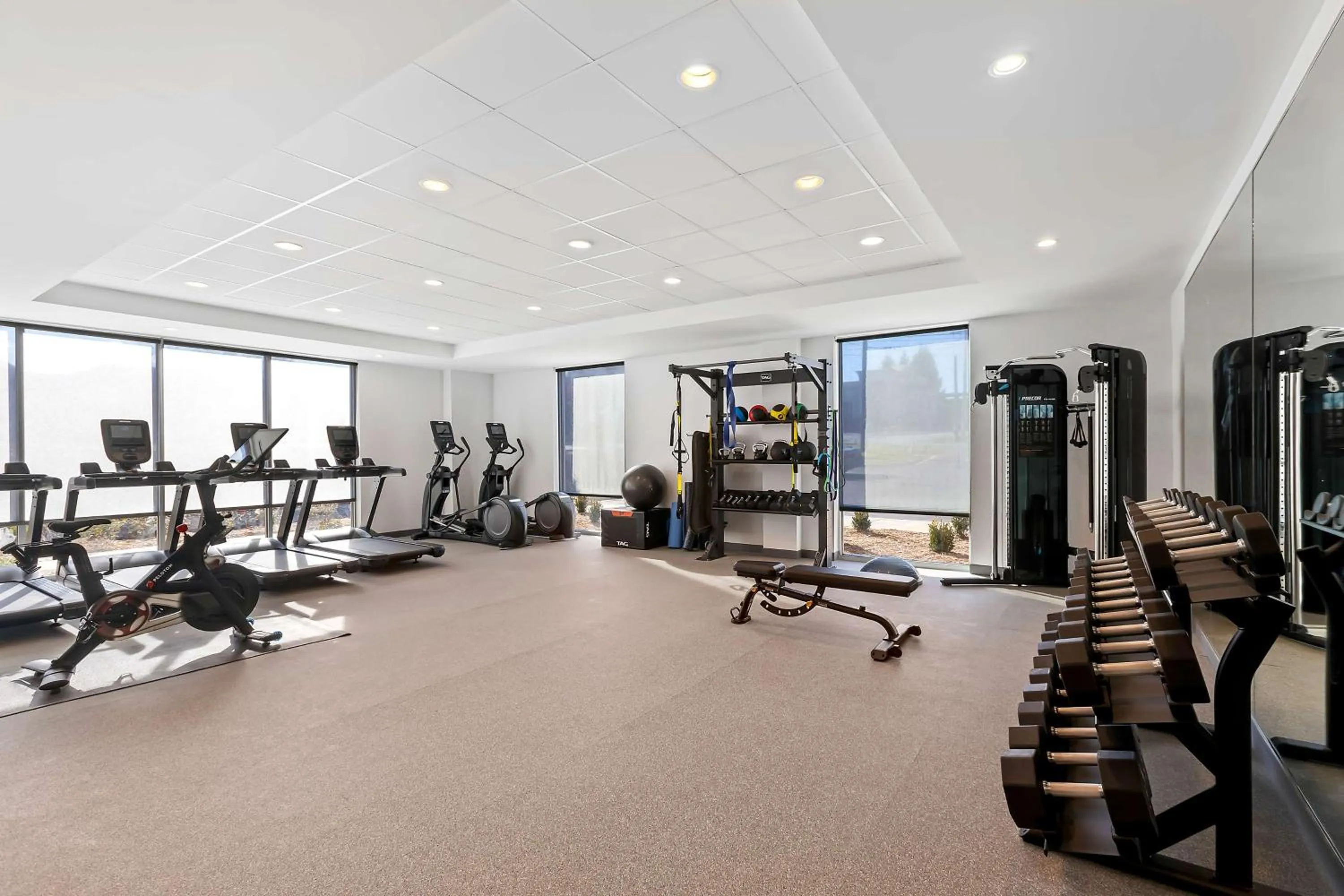 Fitness centre/facilities in Home2 Suites By Hilton Hendersonville