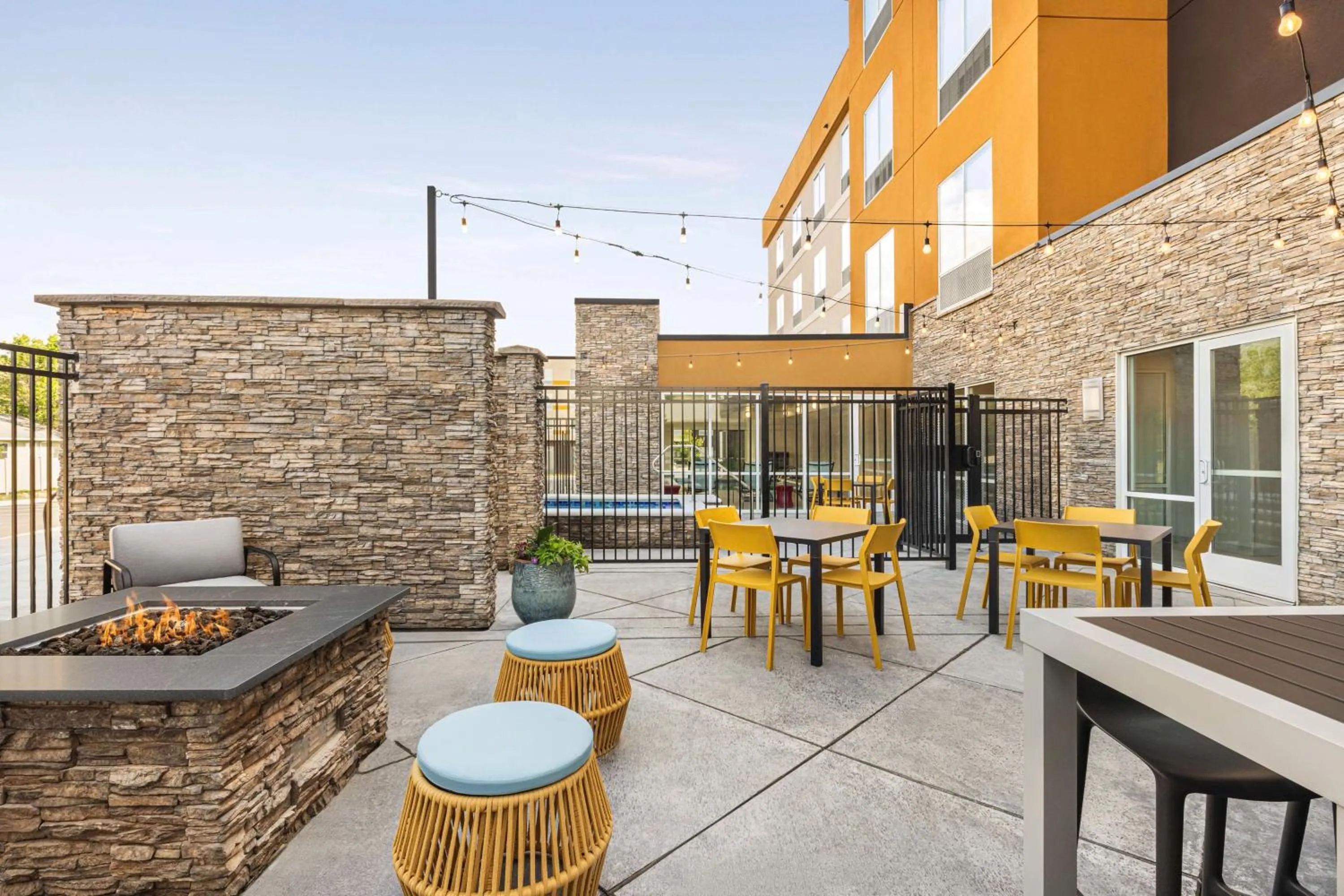 Patio in Home2 Suites Livingston Yellowstone