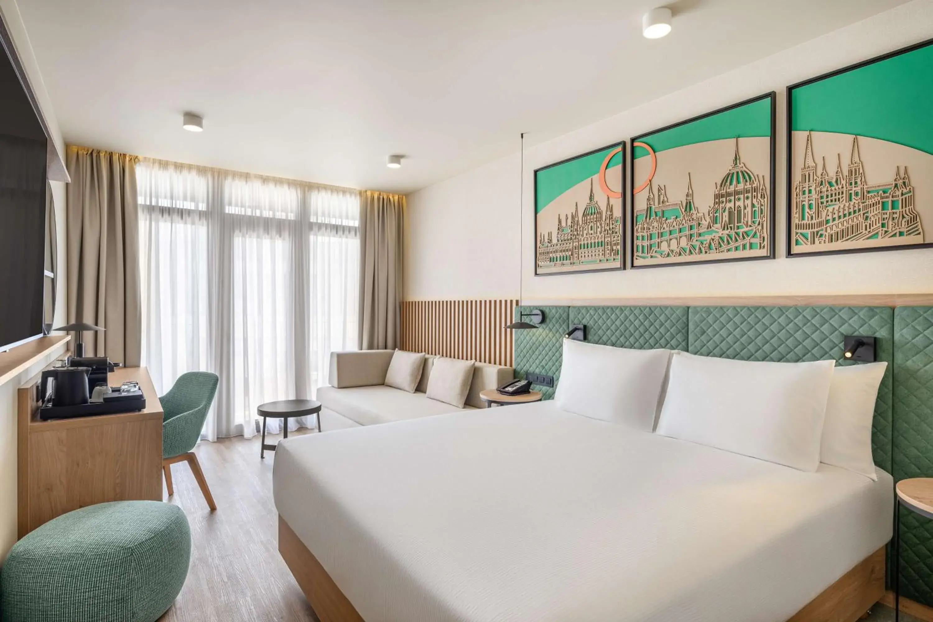 Deluxe King Room with Sofa Bed in Hilton Garden Inn Debrecen City Center Deluxe King Room with Sofa Bed in Hilton Garden Inn Debrecen City Center