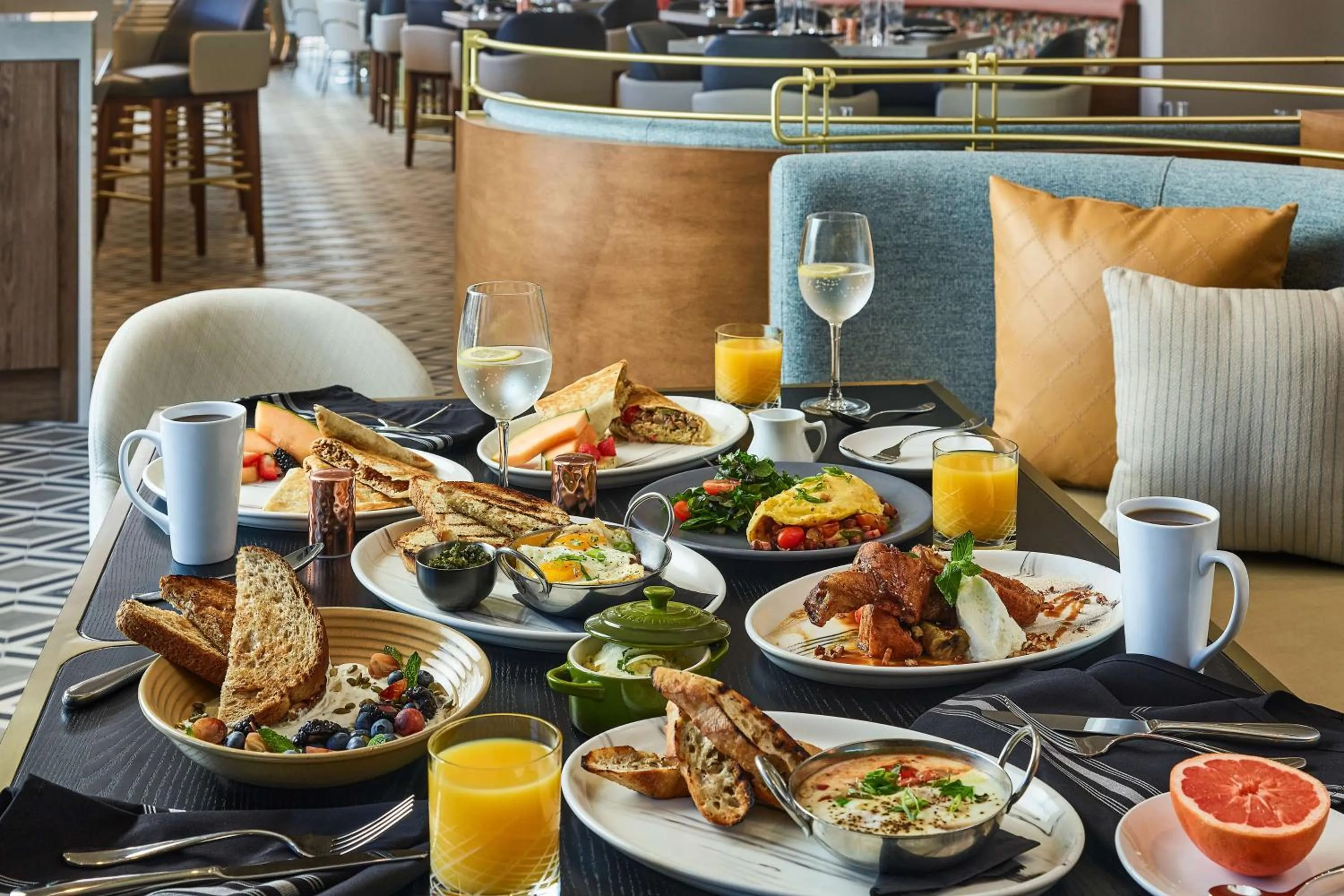 Restaurant/places to eat in Lively Hotel On Oak Oklahoma City, Tapestry By Hilton