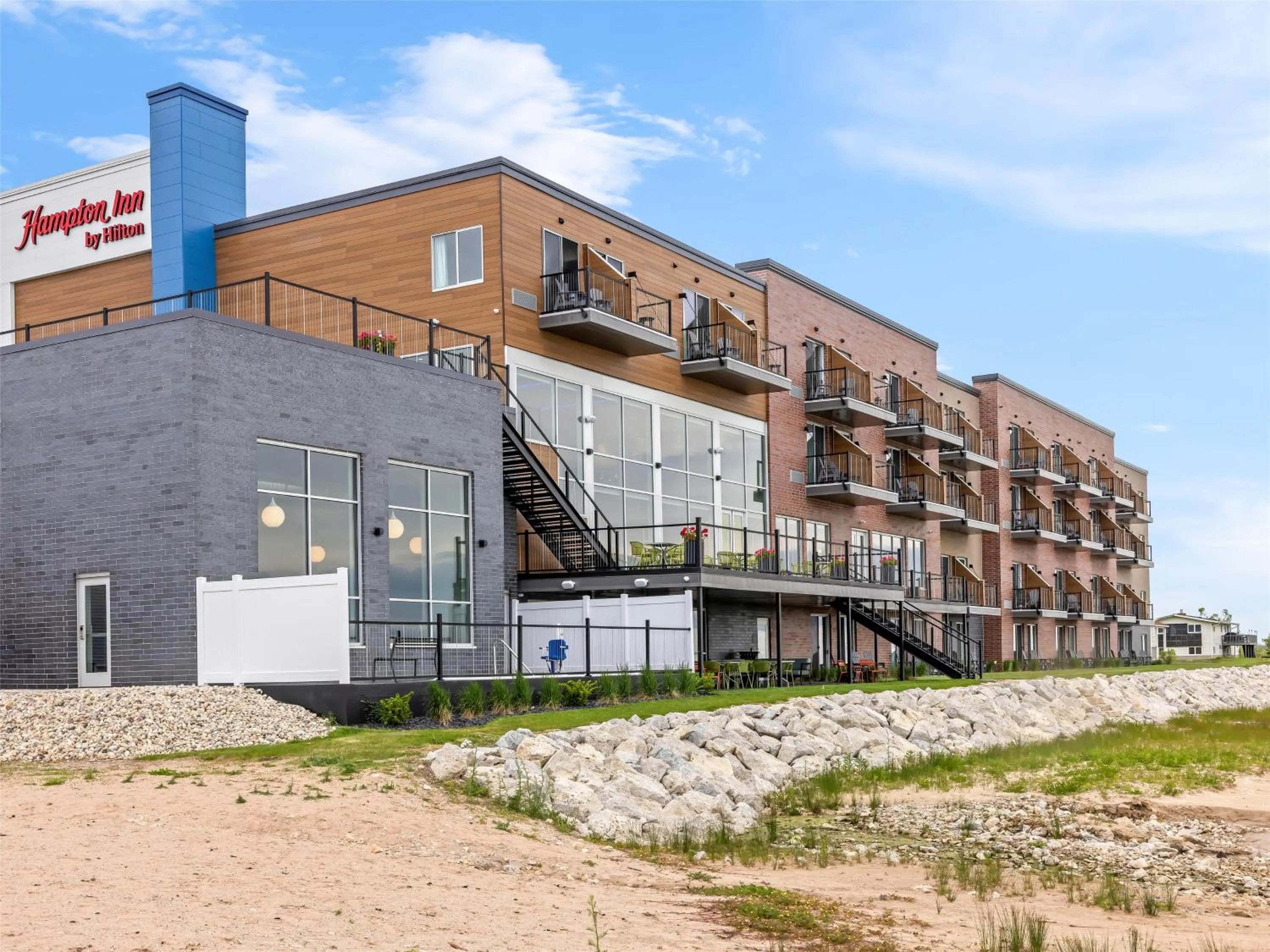 Property building in Hampton Inn St Ignace Lakefront Mackinac