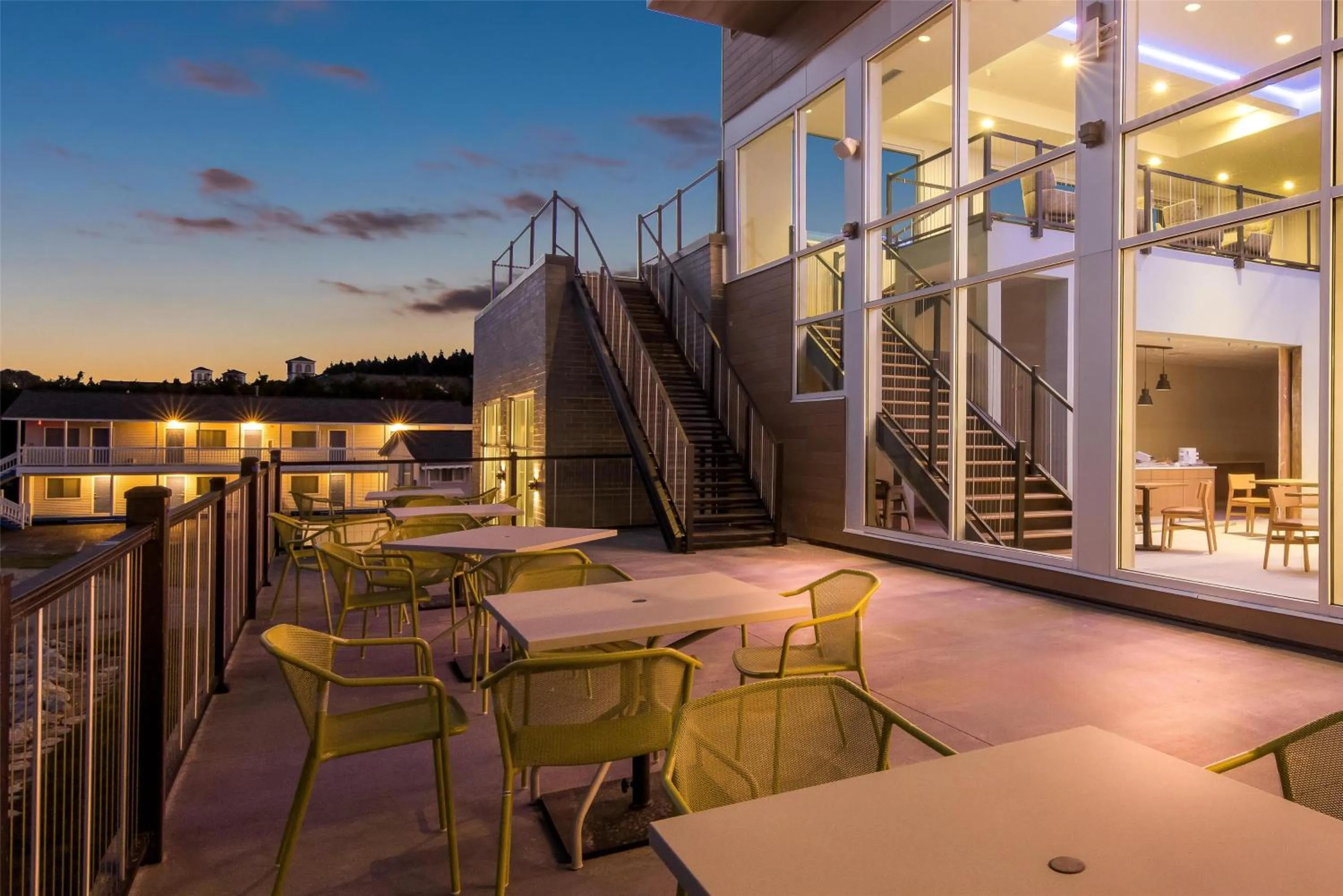 Property building in Hampton Inn St Ignace Lakefront Mackinac