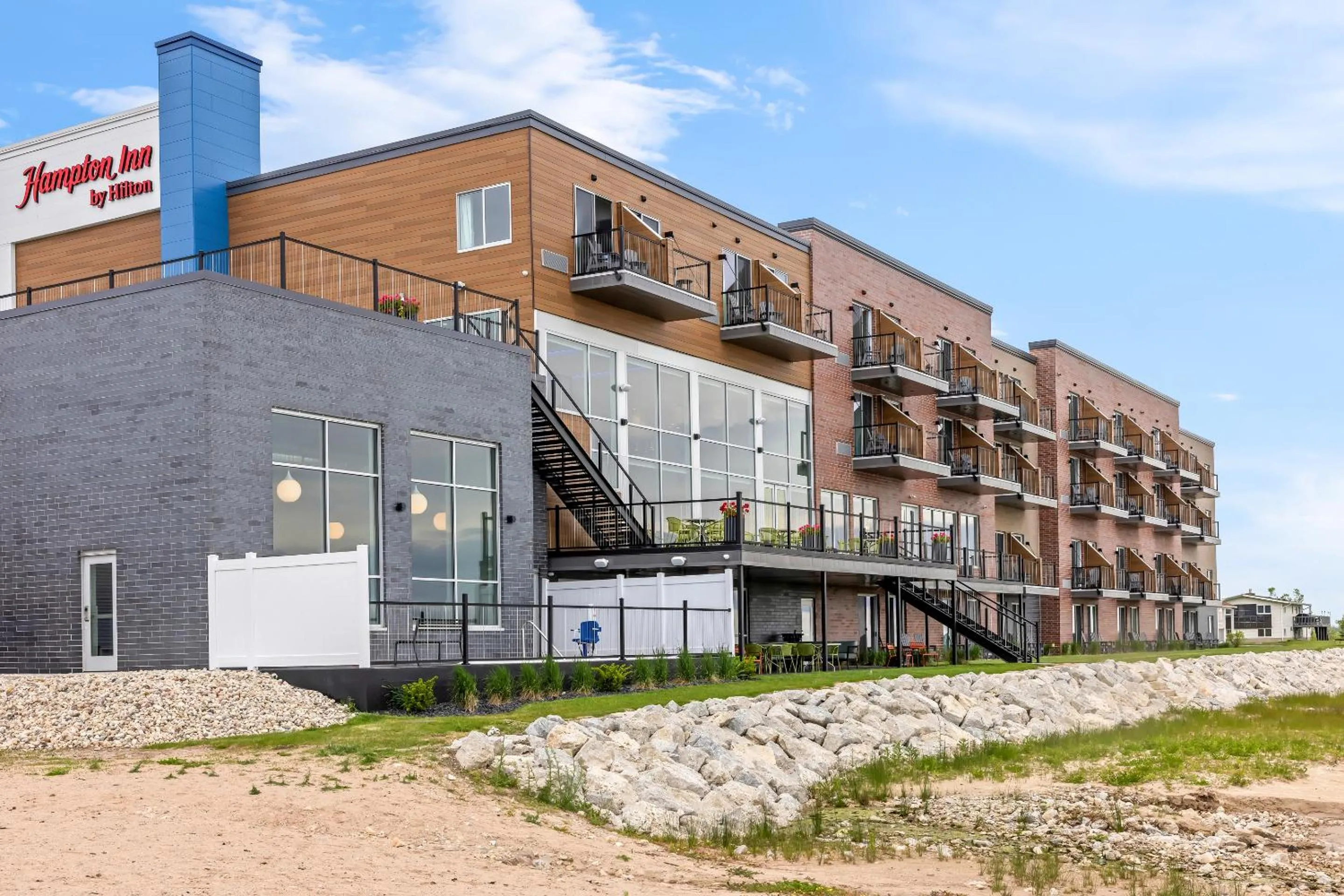 Property building in Hampton Inn St Ignace Lakefront Mackinac