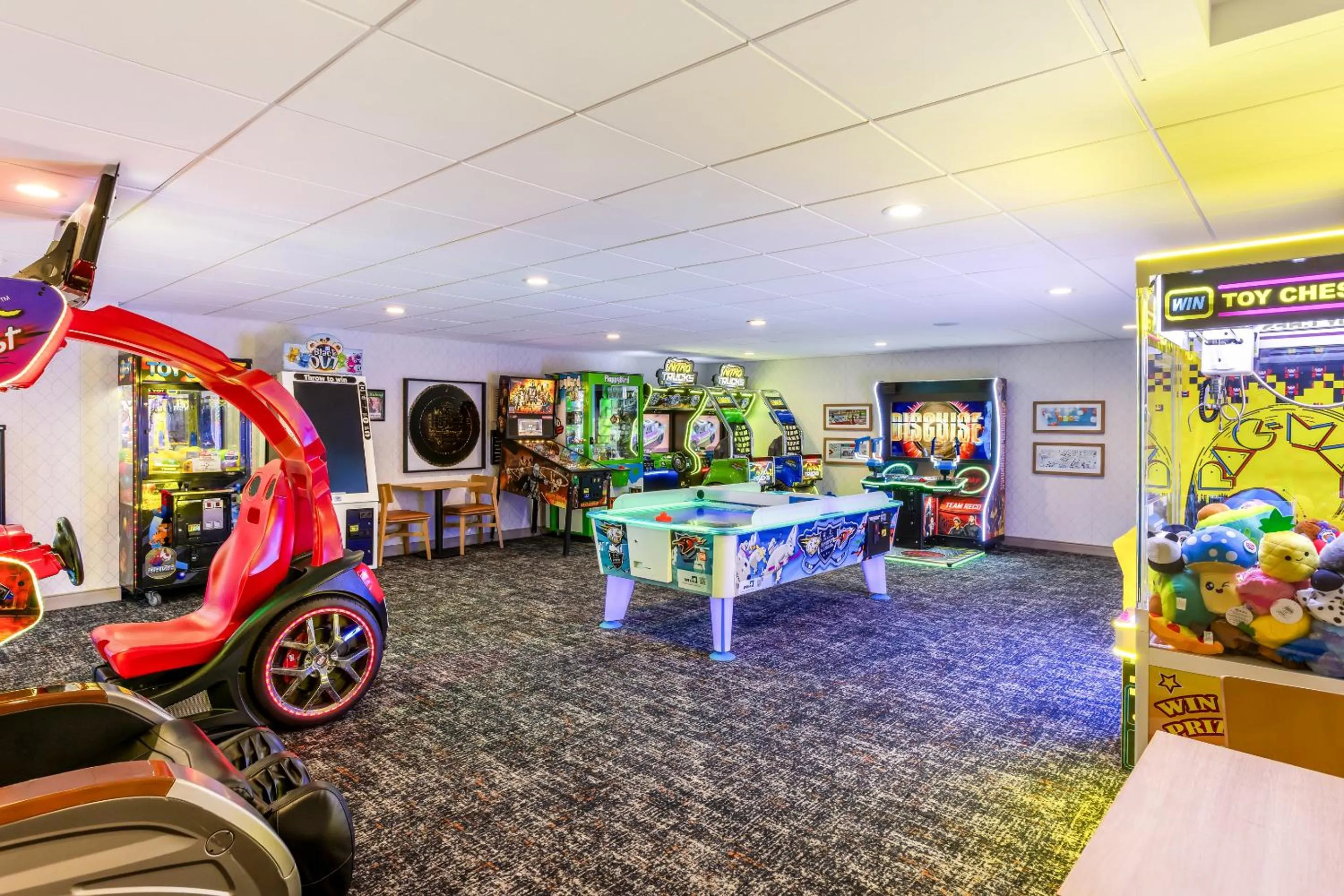 Game Room in Hampton Inn St Ignace Lakefront Mackinac