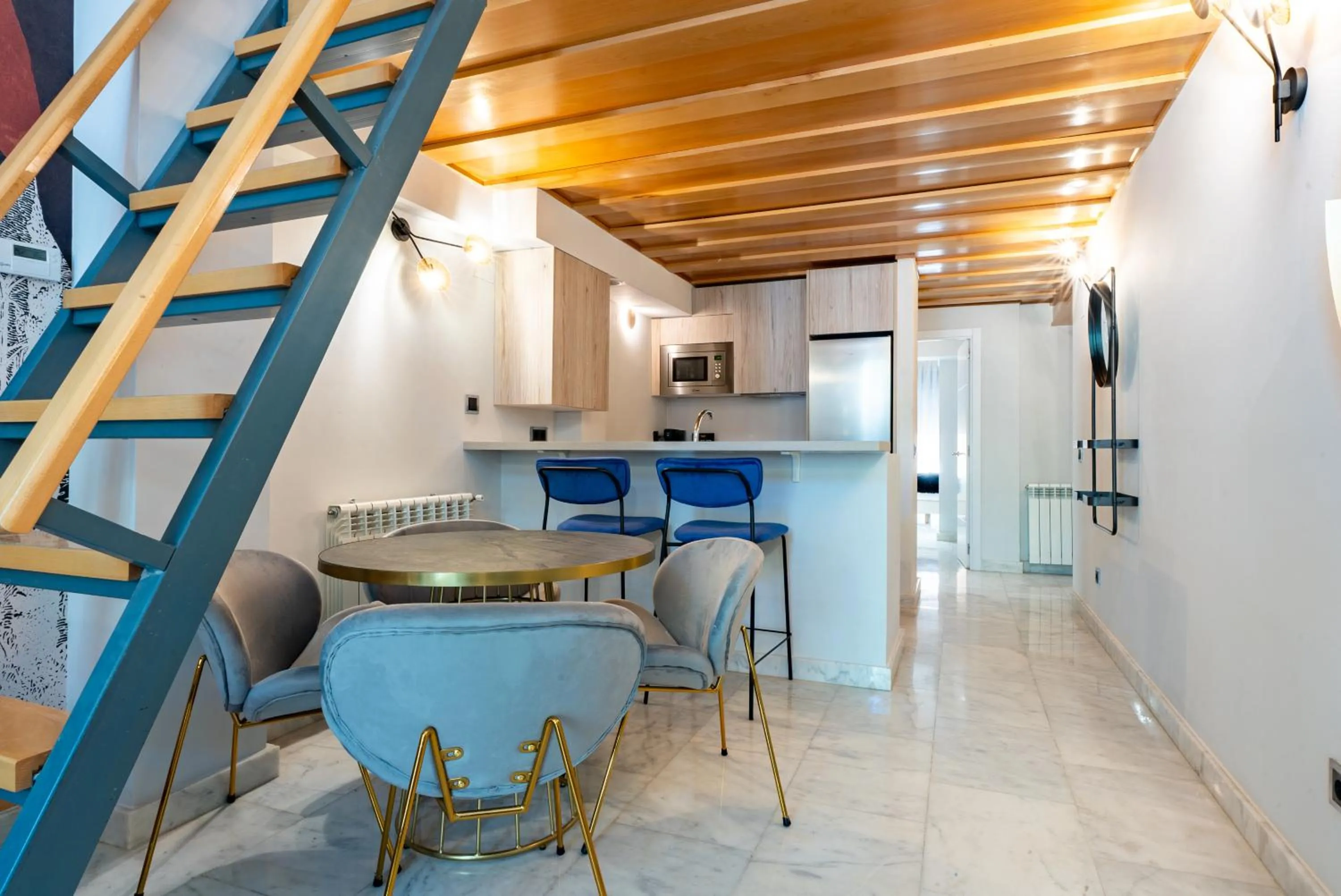 Kitchen or kitchenette in Smartr Madrid Las Ventas