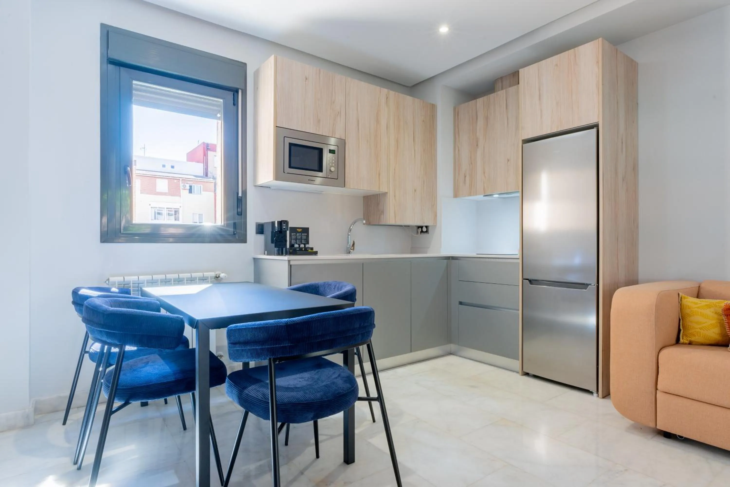 Kitchen or kitchenette in Smartr Madrid Las Ventas