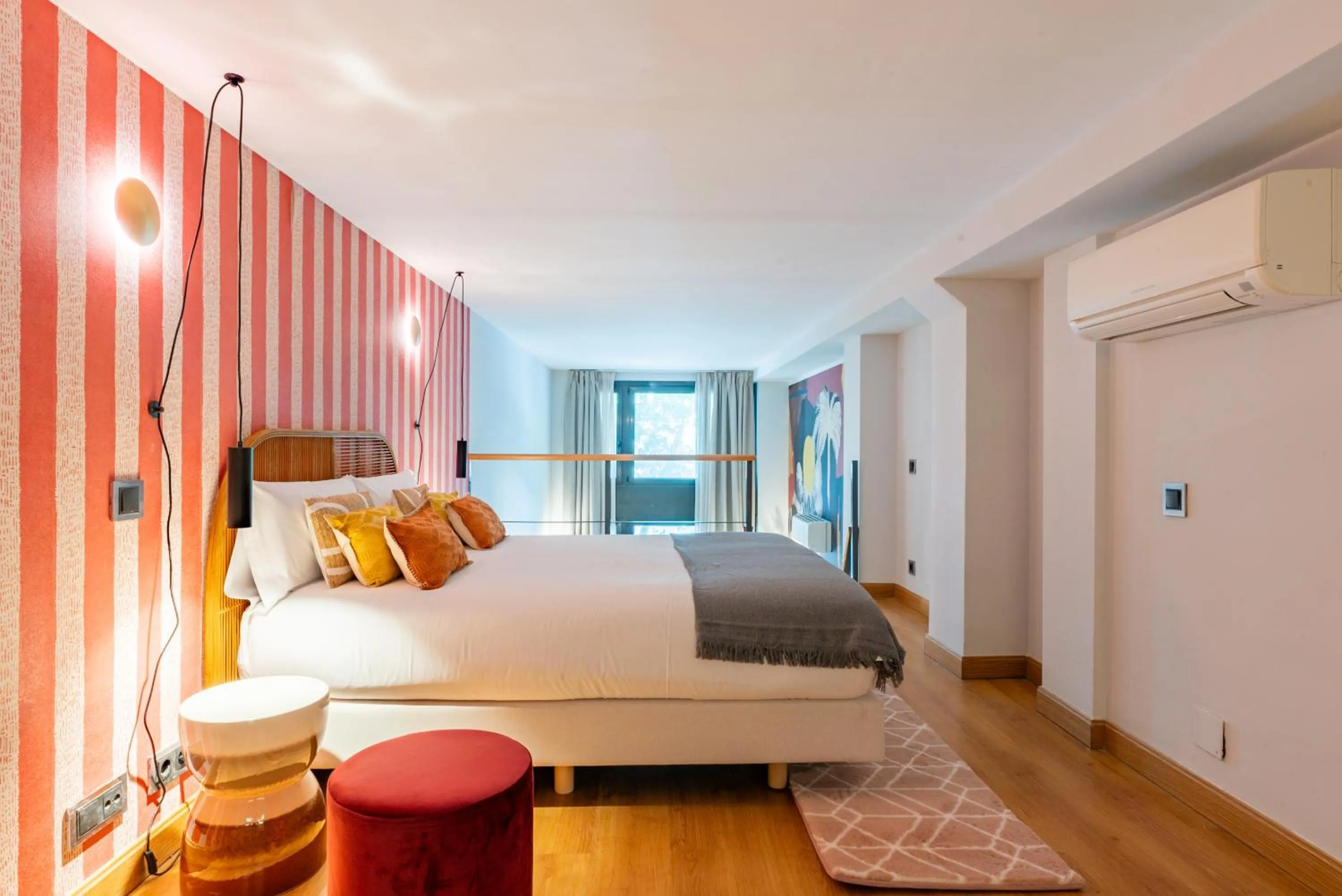 Bed in Smartr Madrid Las Ventas