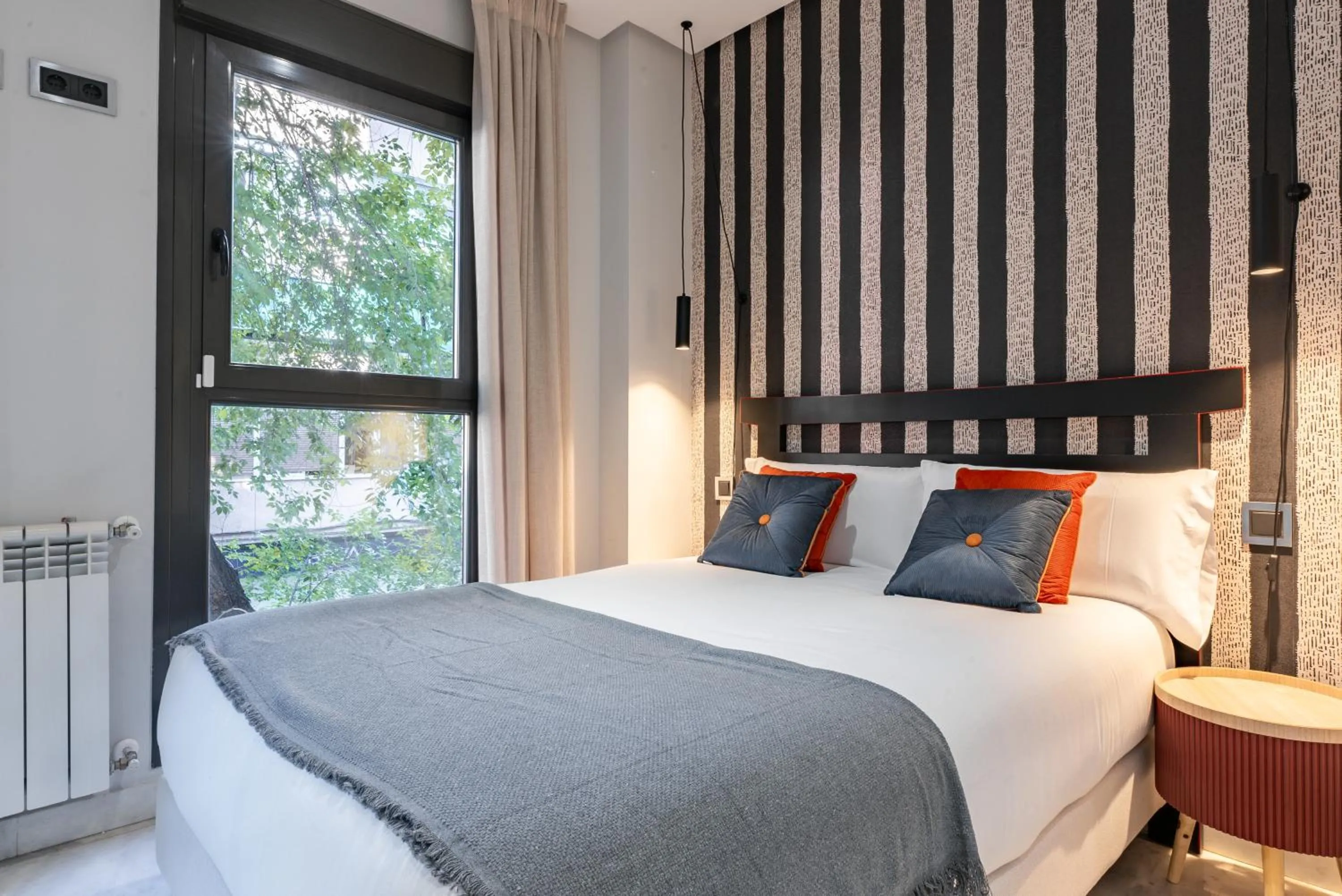 Bed in Smartr Madrid Las Ventas