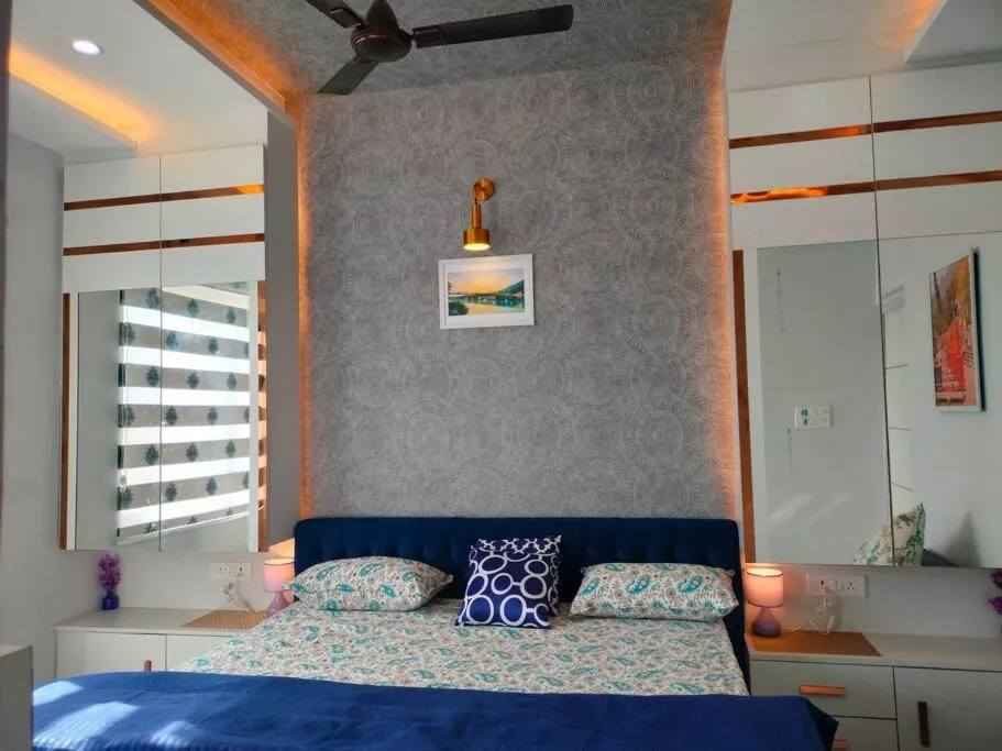 Bedroom, Bed in Blue Heart Home by the Ganges - Cosy 1Bhk-Veerbhadra