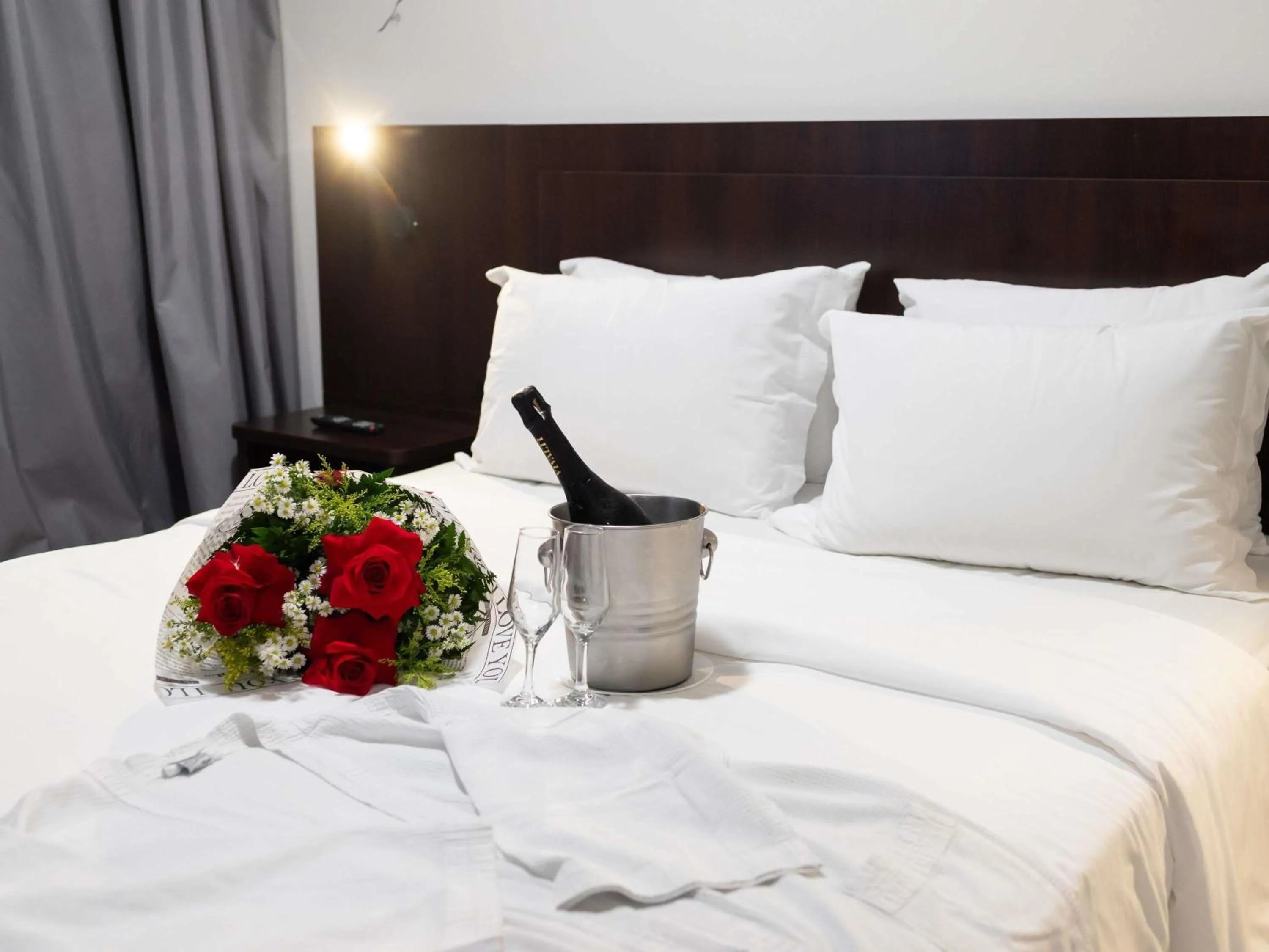 wedding, Bed in Mercure Jaragua do Sul