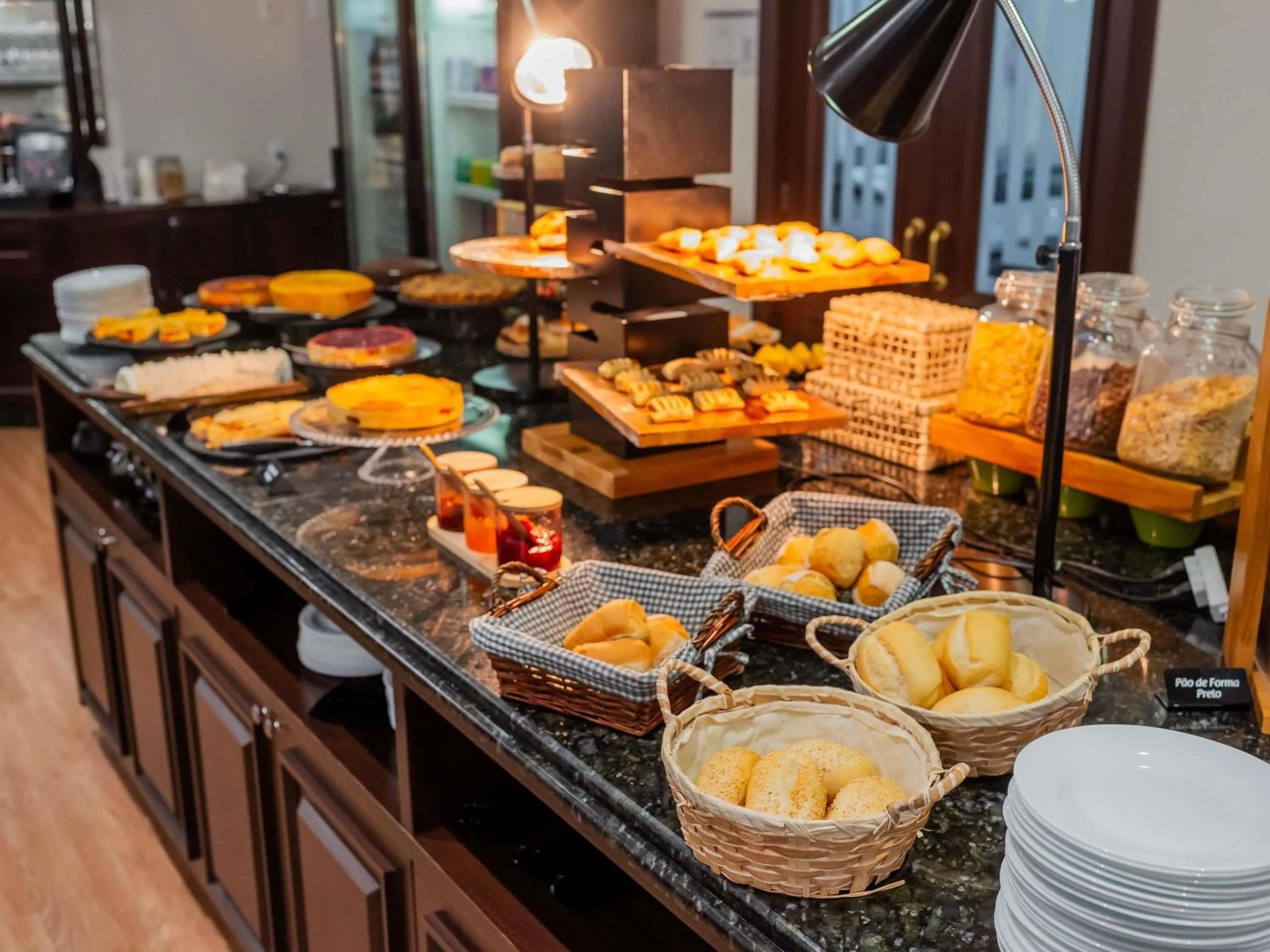 Breakfast in Mercure Jaragua do Sul