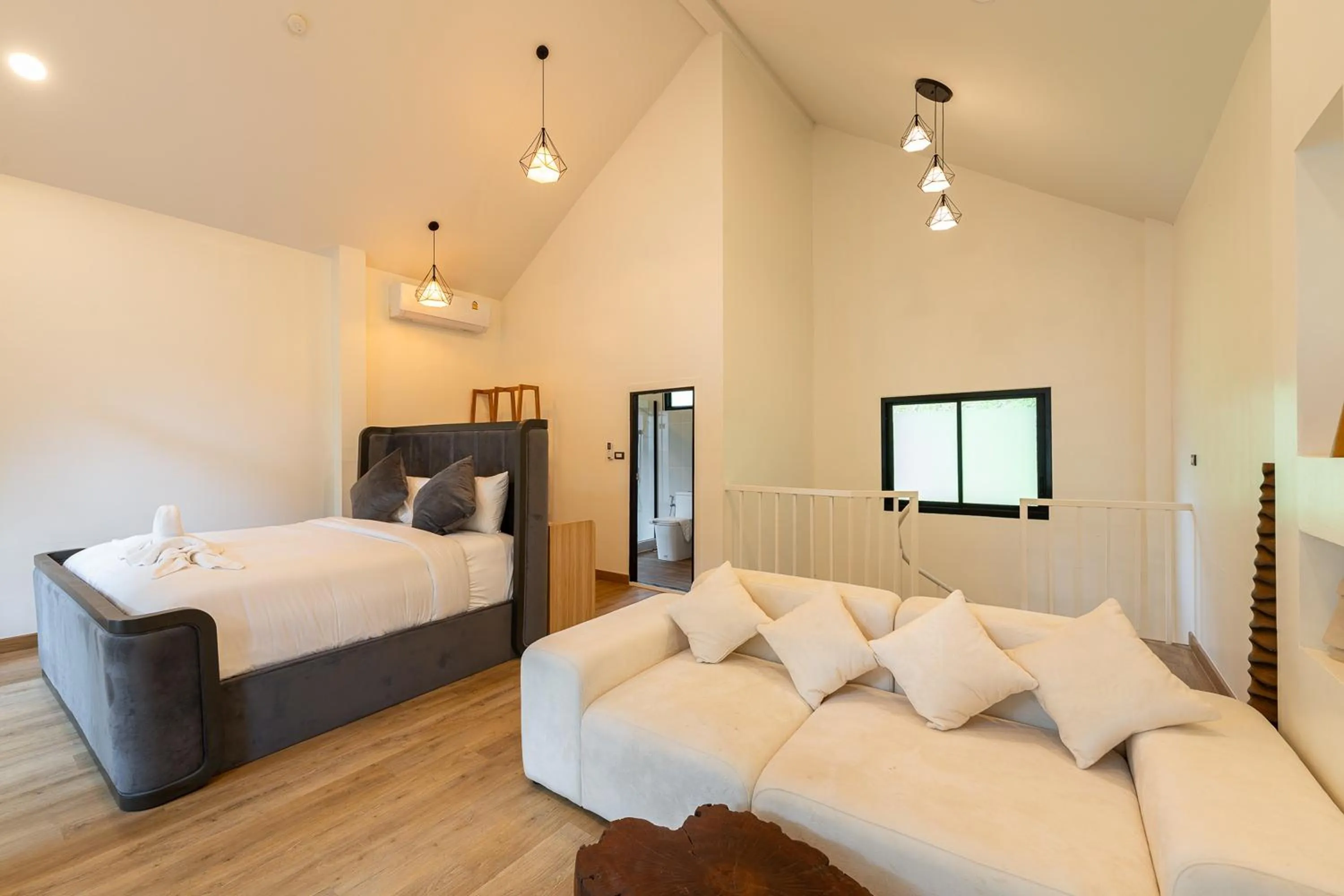 Bed in Inthada At Mae Kampong