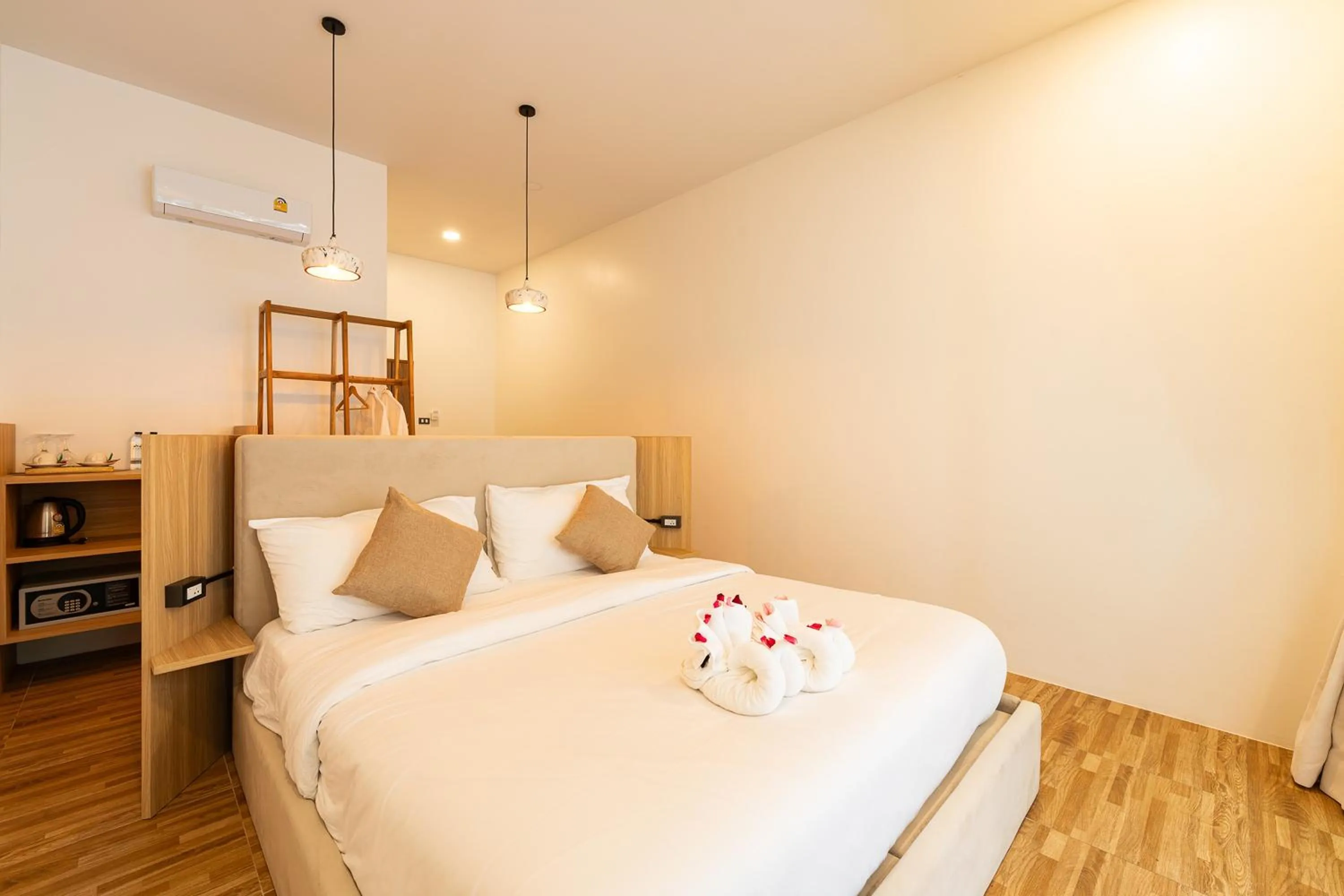 Bed in Inthada At Mae Kampong