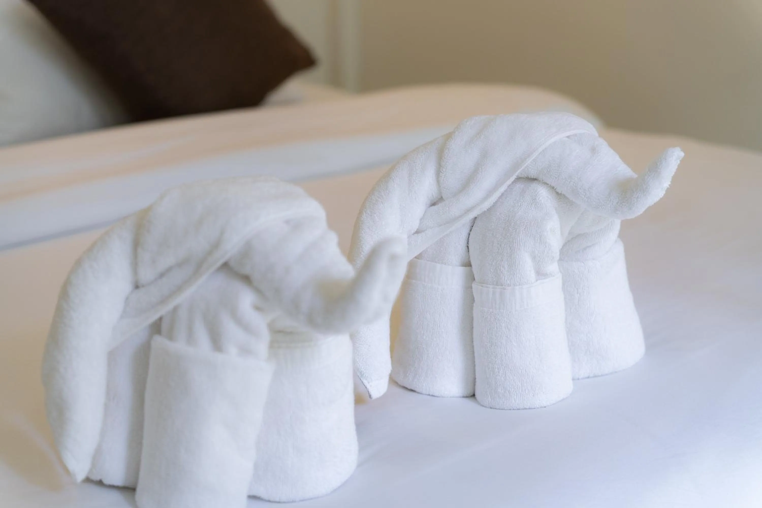 towels, Bed in Inthada At Mae Kampong