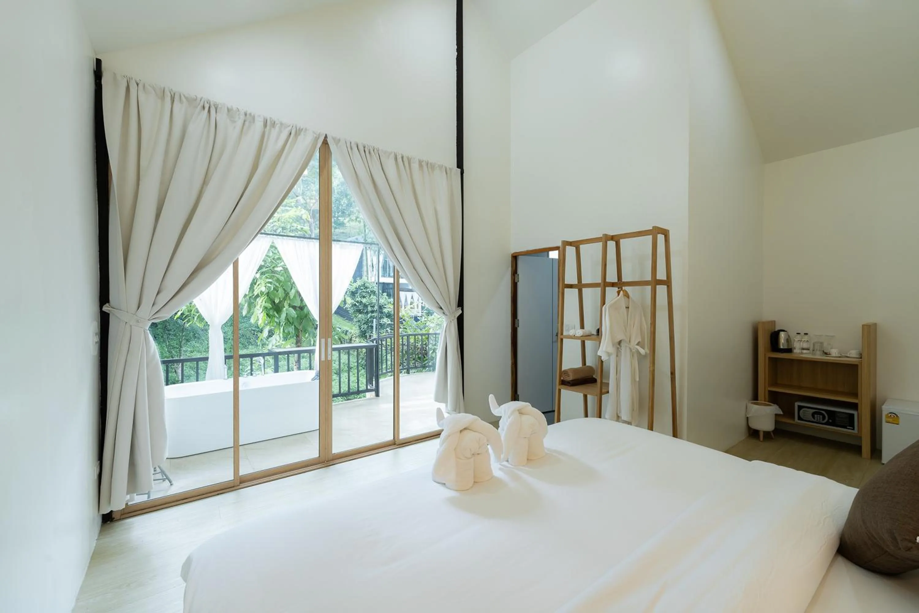 Bedroom, Bed in Inthada At Mae Kampong