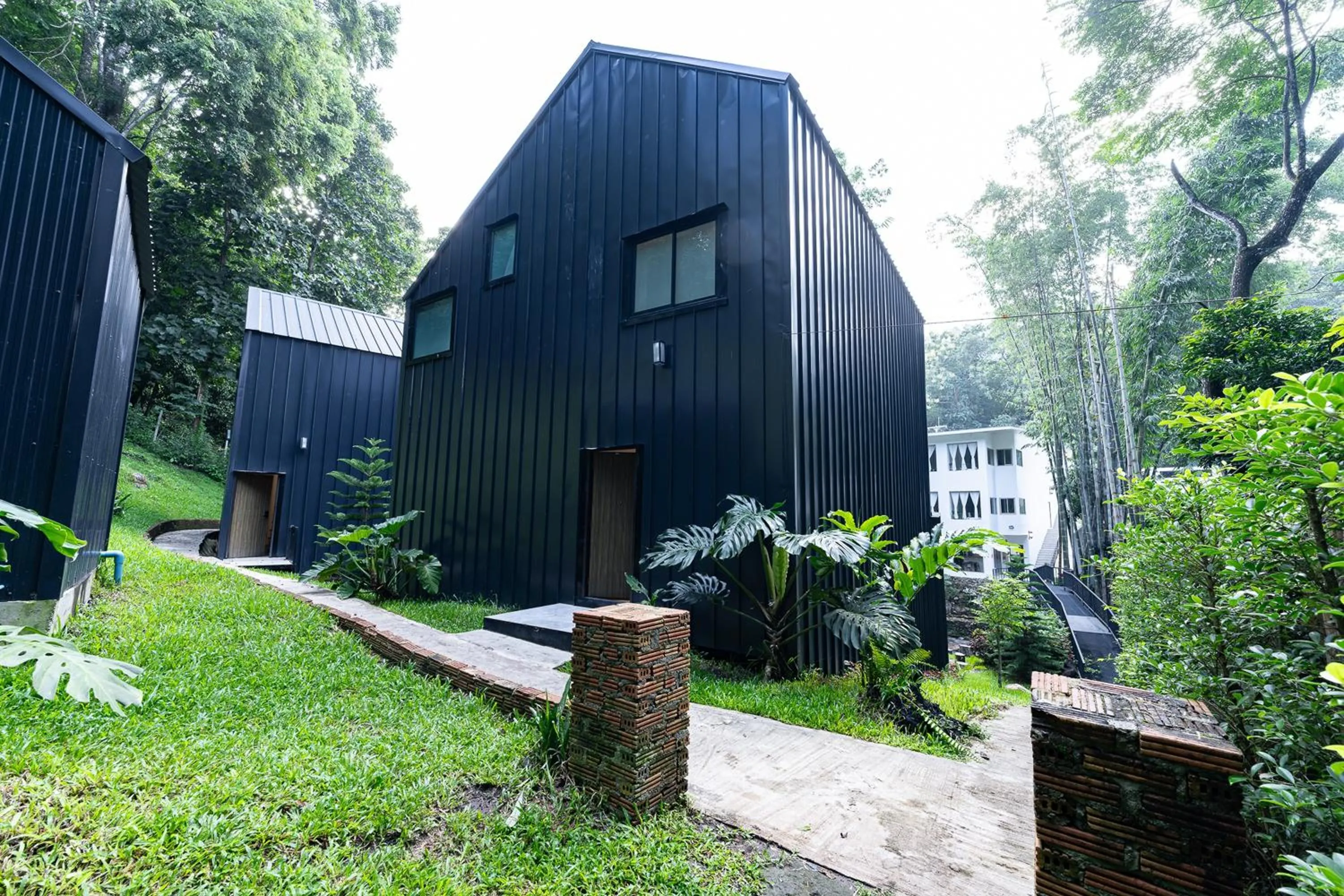 Area and facilities in Inthada At Mae Kampong