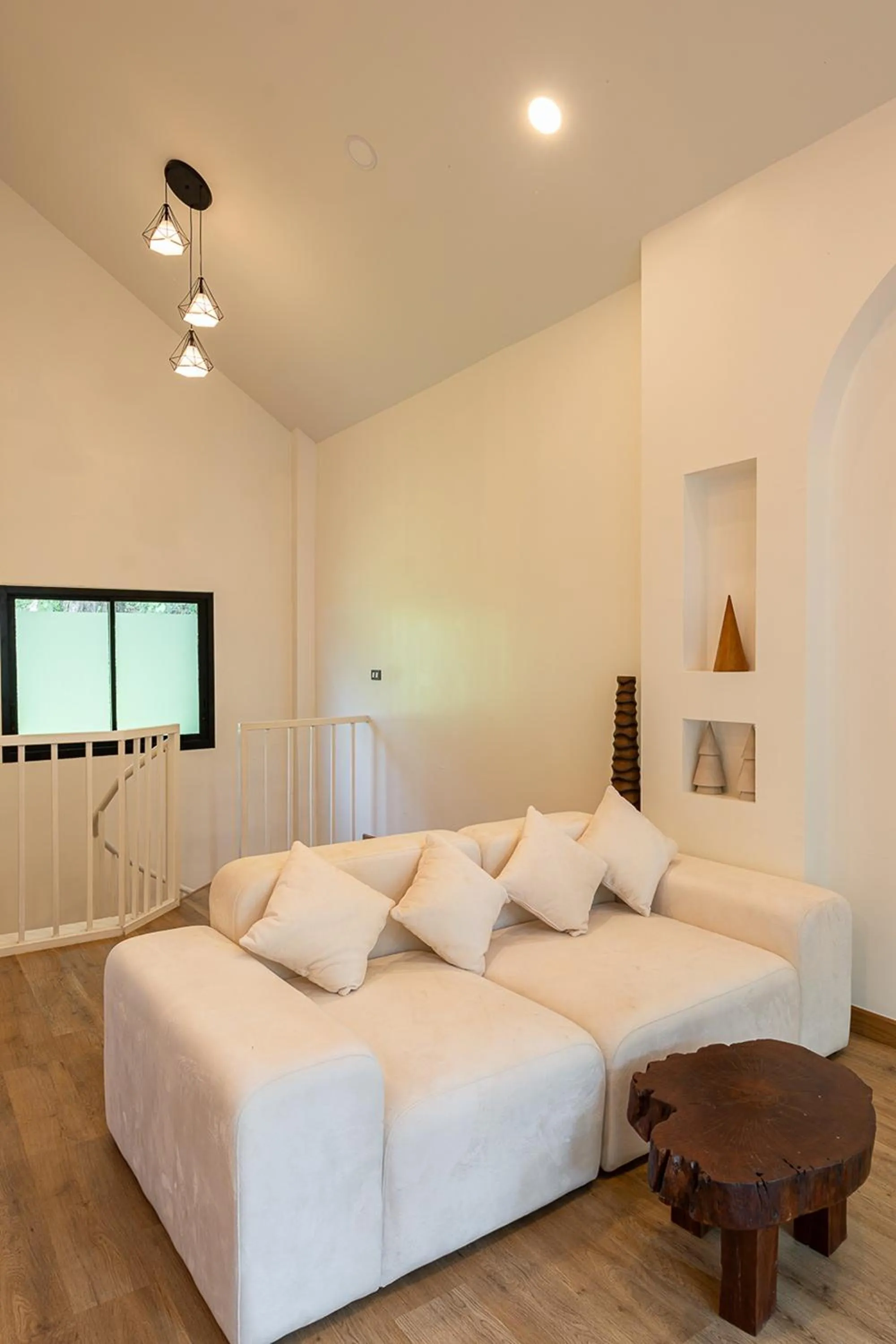 Bed in Inthada At Mae Kampong