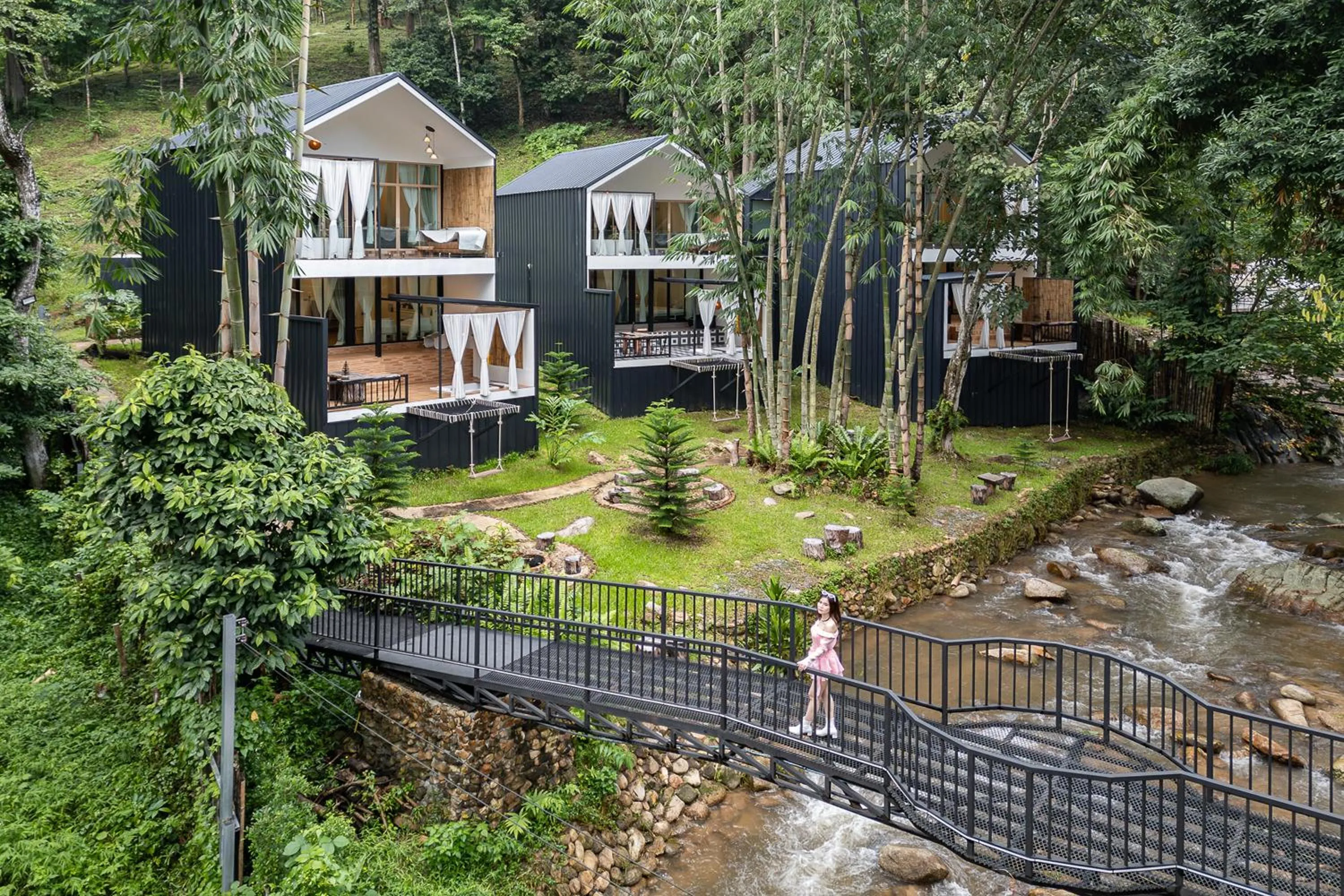 Property building in Inthada At Mae Kampong