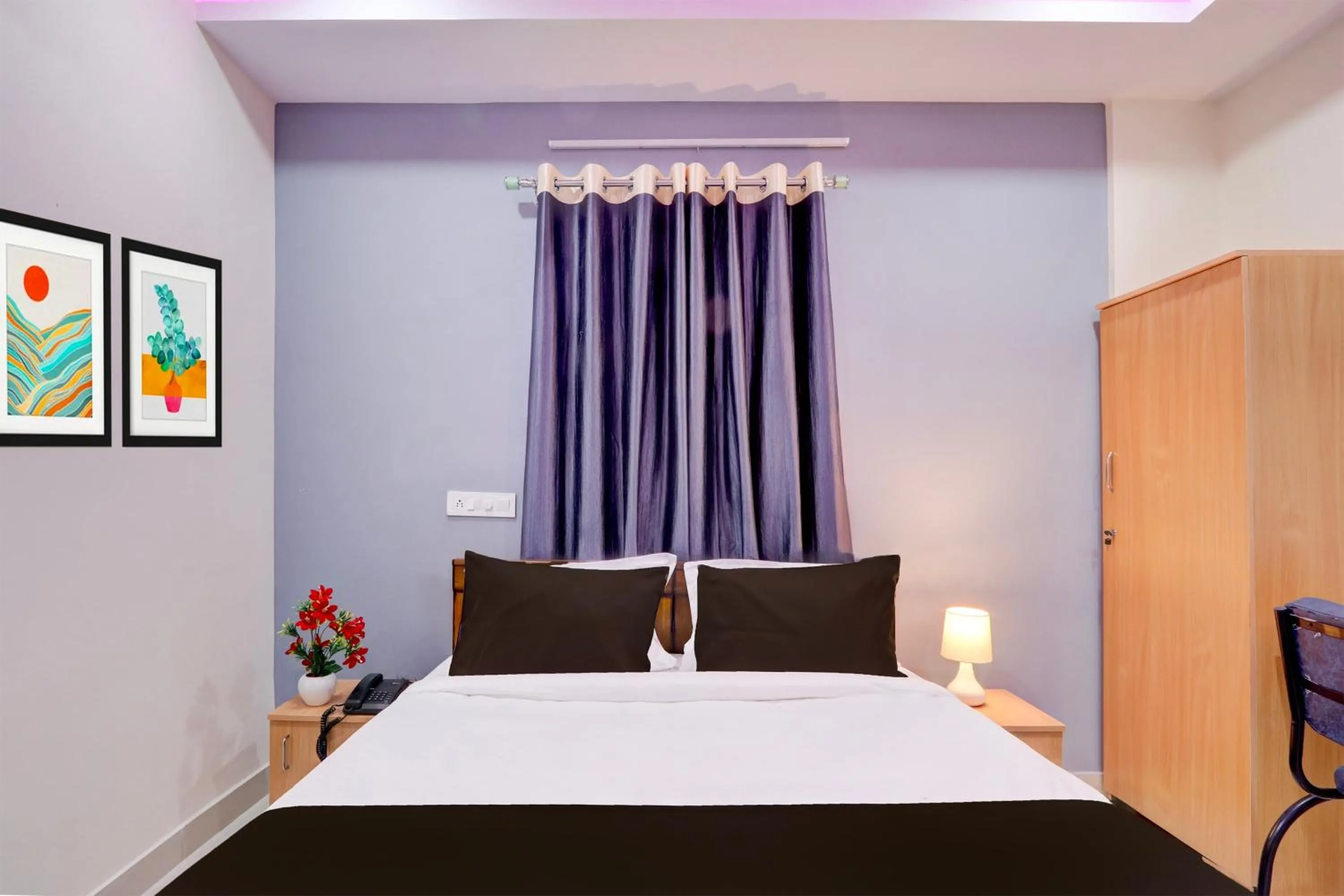 Bedroom, Bed in Super Townhouse Nanak Ram Guda Near WaveRock SEZ