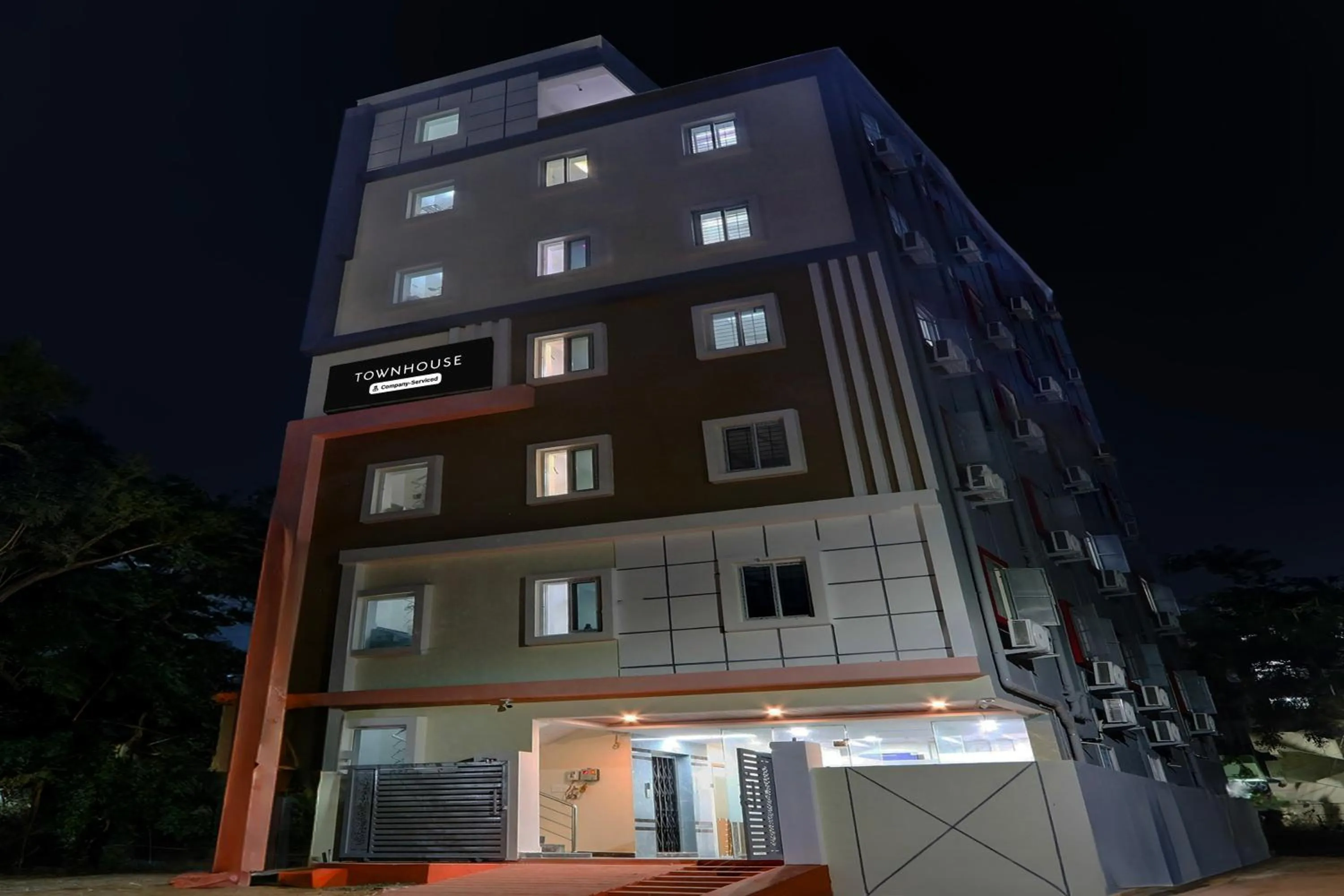 Facade/entrance in Super Townhouse Nanak Ram Guda Near WaveRock SEZ