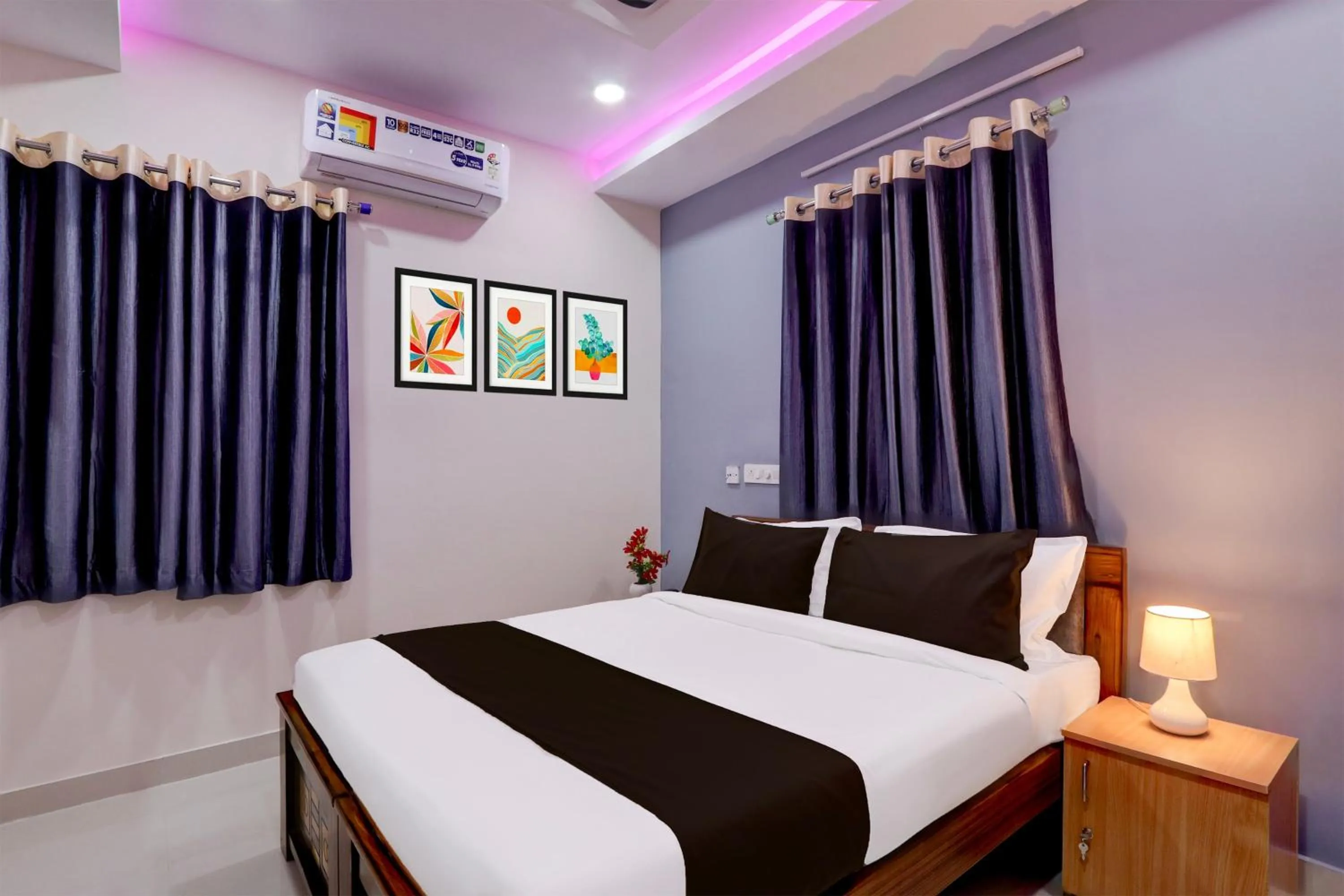 Bedroom, Bed in Super Townhouse Nanak Ram Guda Near WaveRock SEZ